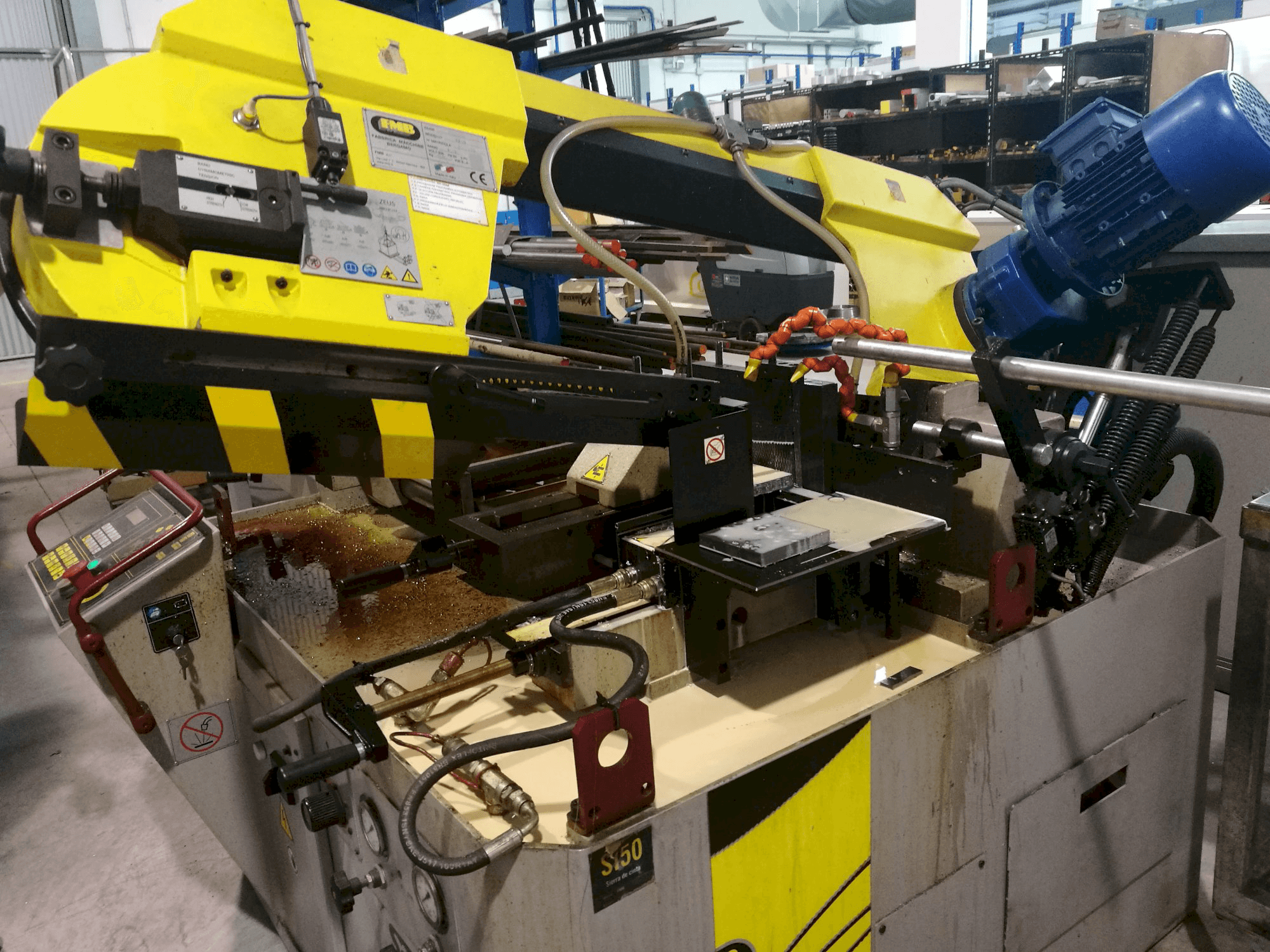 Vista Frontal da FMB Zeus máquina