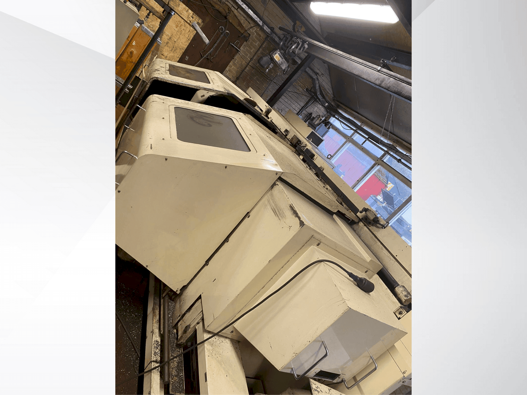 Vista Frontal da Okuma LH35-N máquina