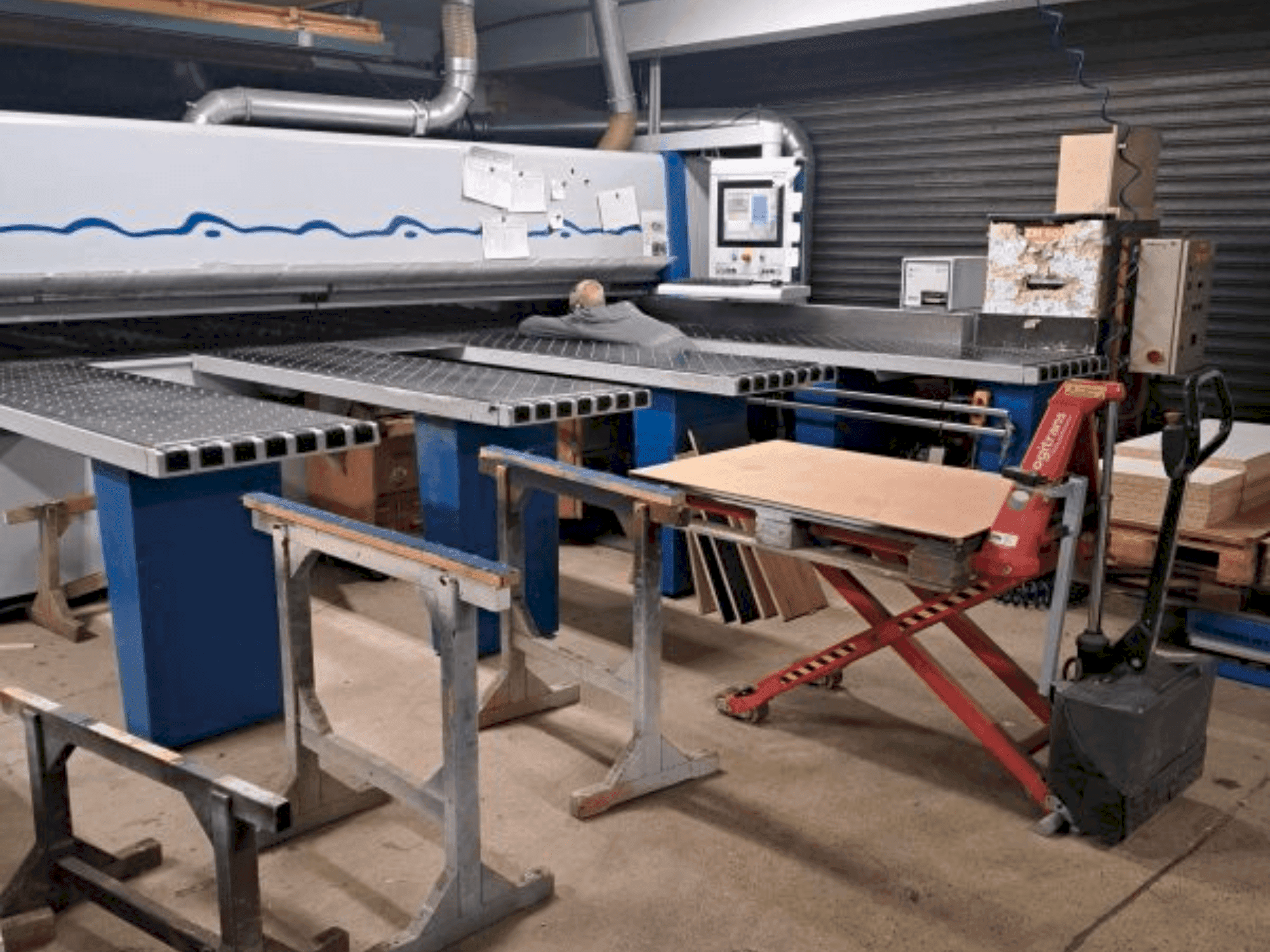 Vista Frontal da HOLZMA HPL/42/22 máquina