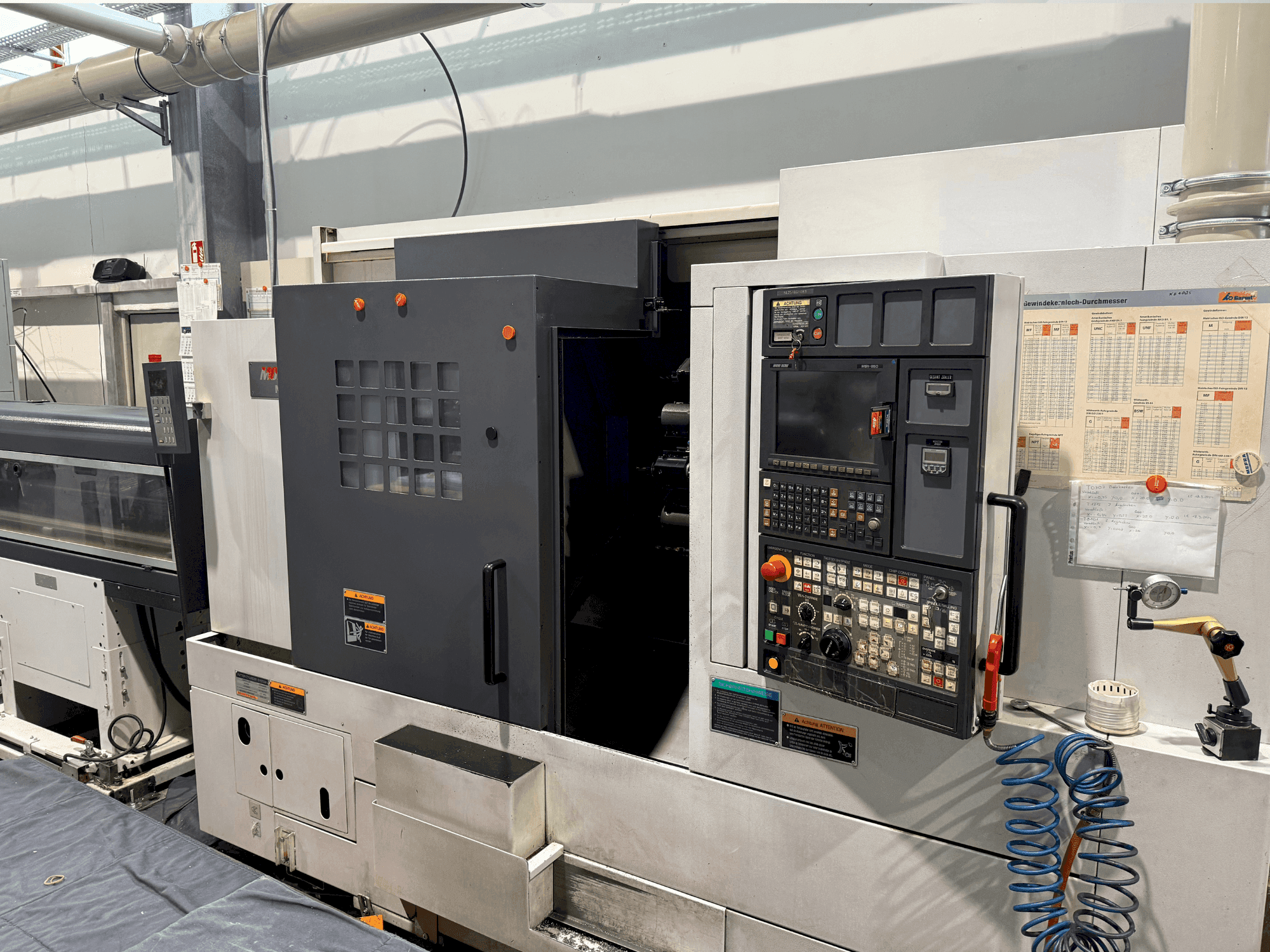 Vista Frontal da MORI SEIKI NL2500Y /700 máquina