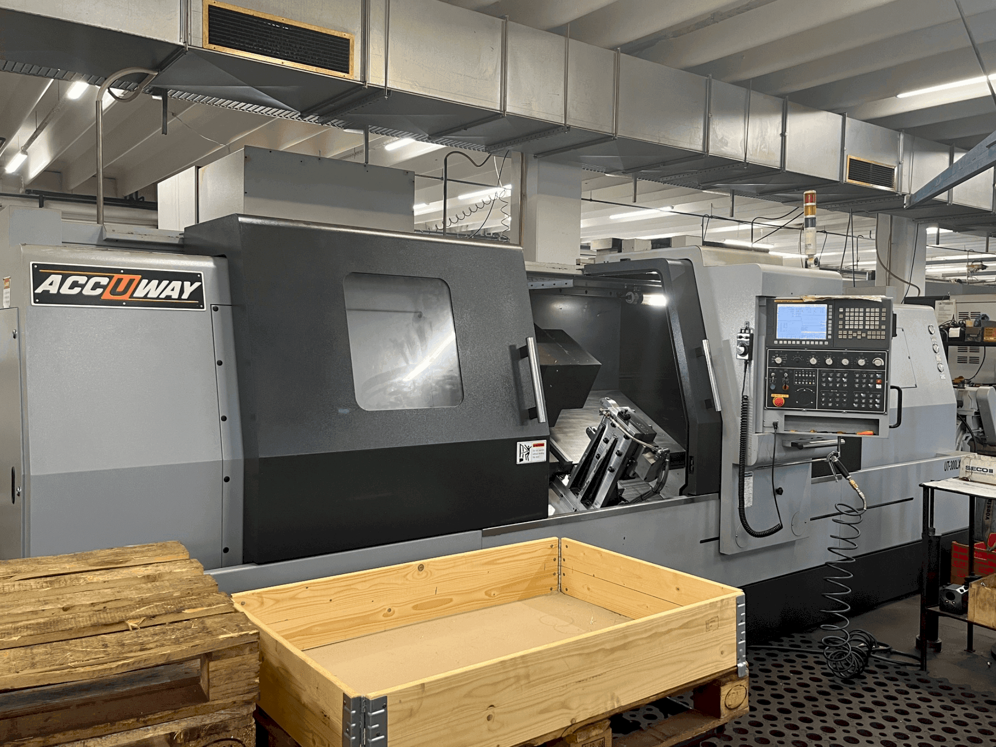 Vista Frontal da ACCUWAY UT-300LX2M máquina