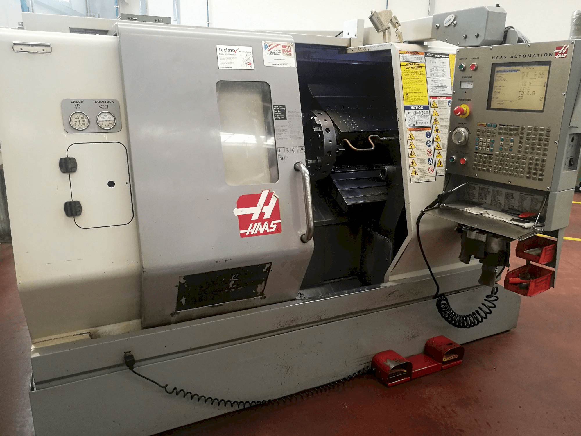 Vista Frontal da HAAS SL-20THE máquina