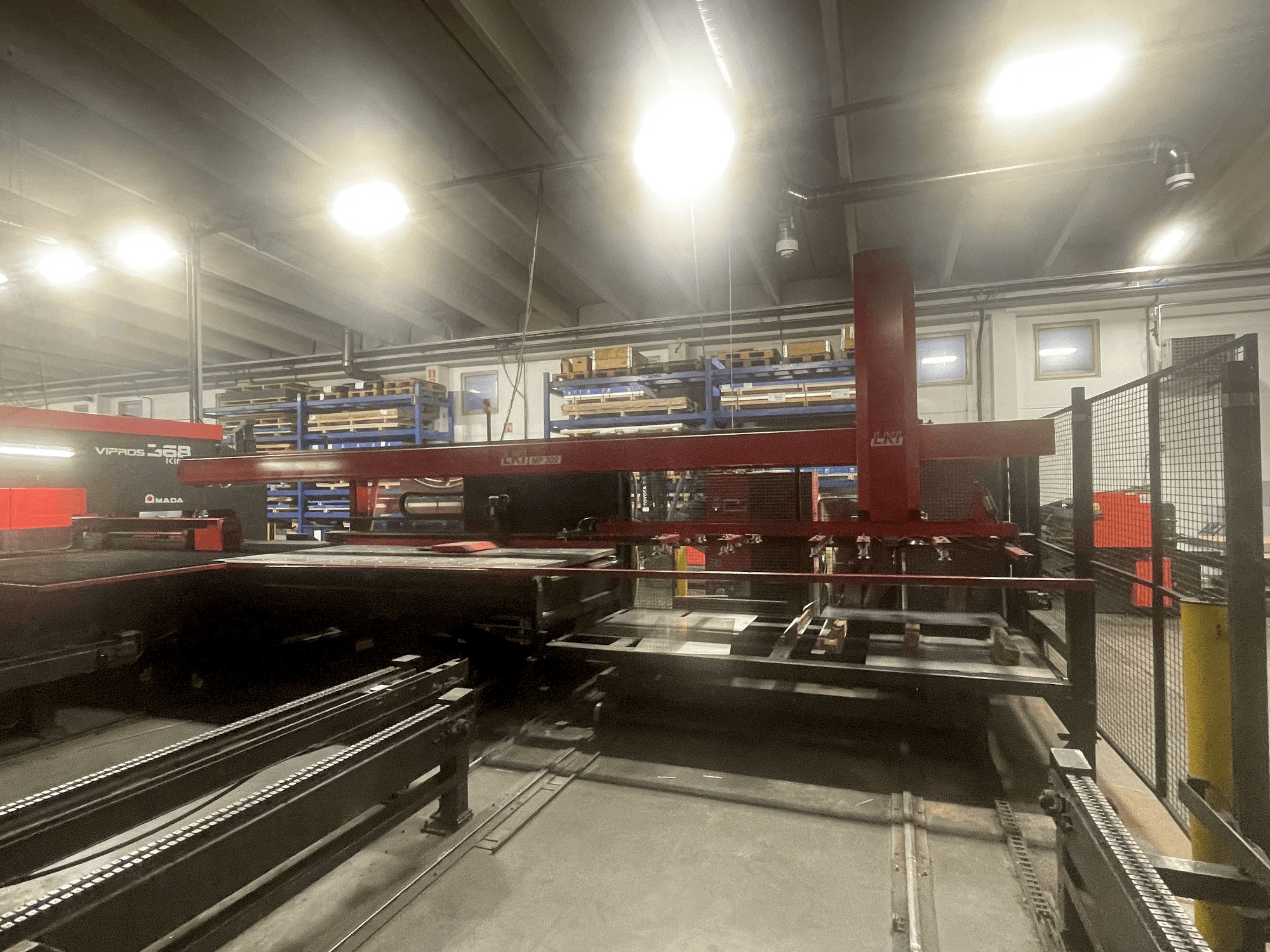 Vista Frontal da Fms LINE AMADA máquina