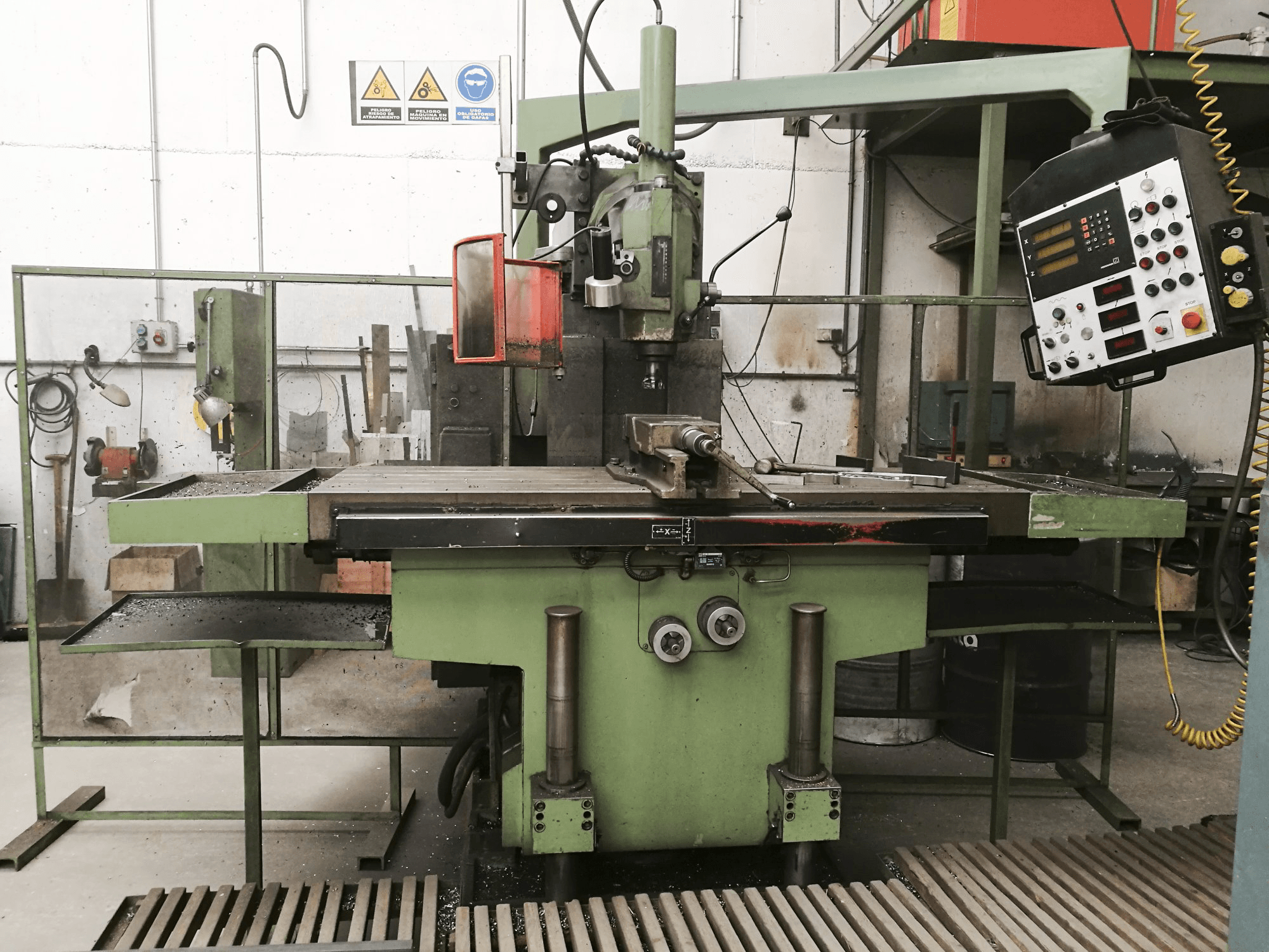 Vista Frontal da CME F4 CMC máquina