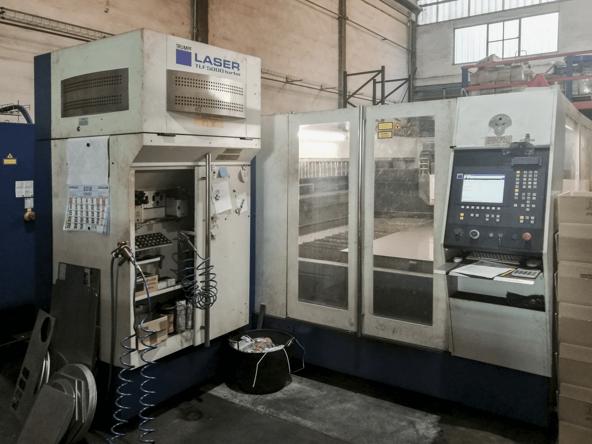 Vista Frontal da Trumpf Trumatic L3050 máquina