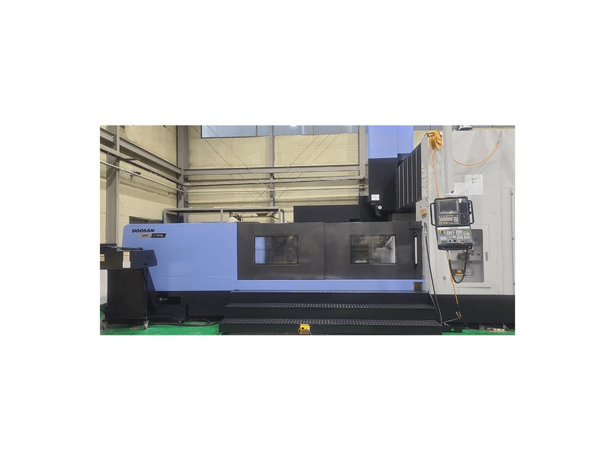 Vista Frontal da Doosan BM 2740M máquina