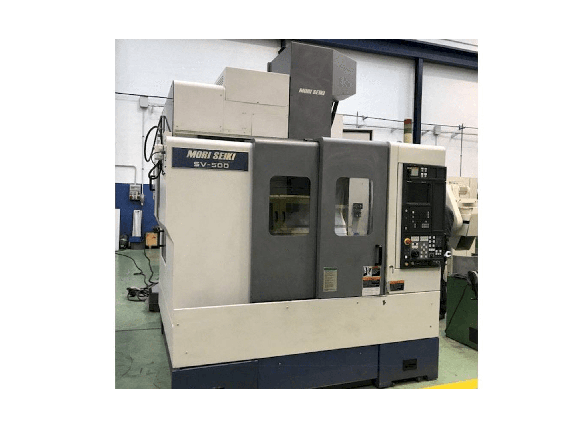Vista Frontal da MORI SEIKI SV-500 máquina