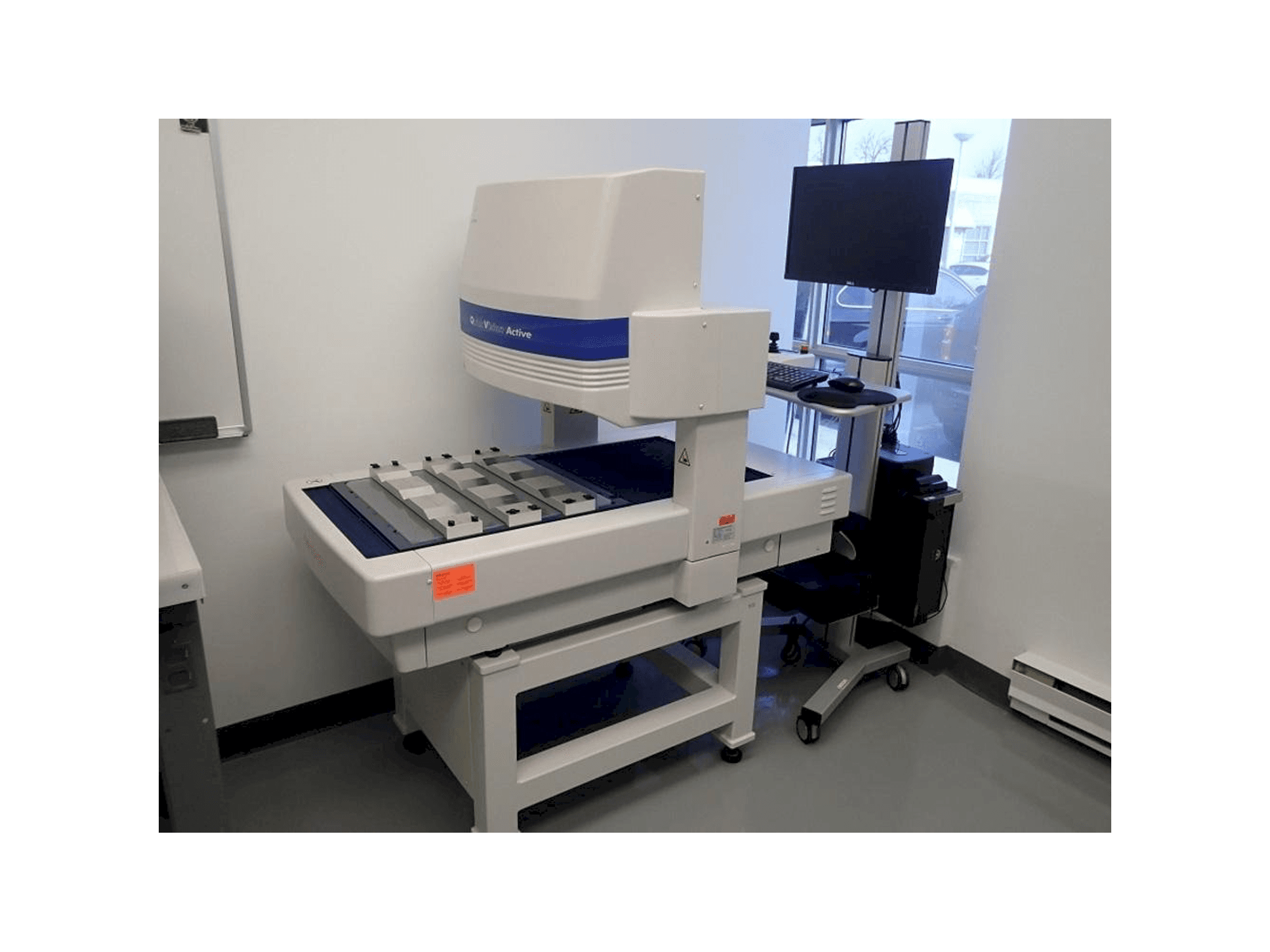 Vista Frontal da Mitutoyo QV-L404Z1L-D máquina