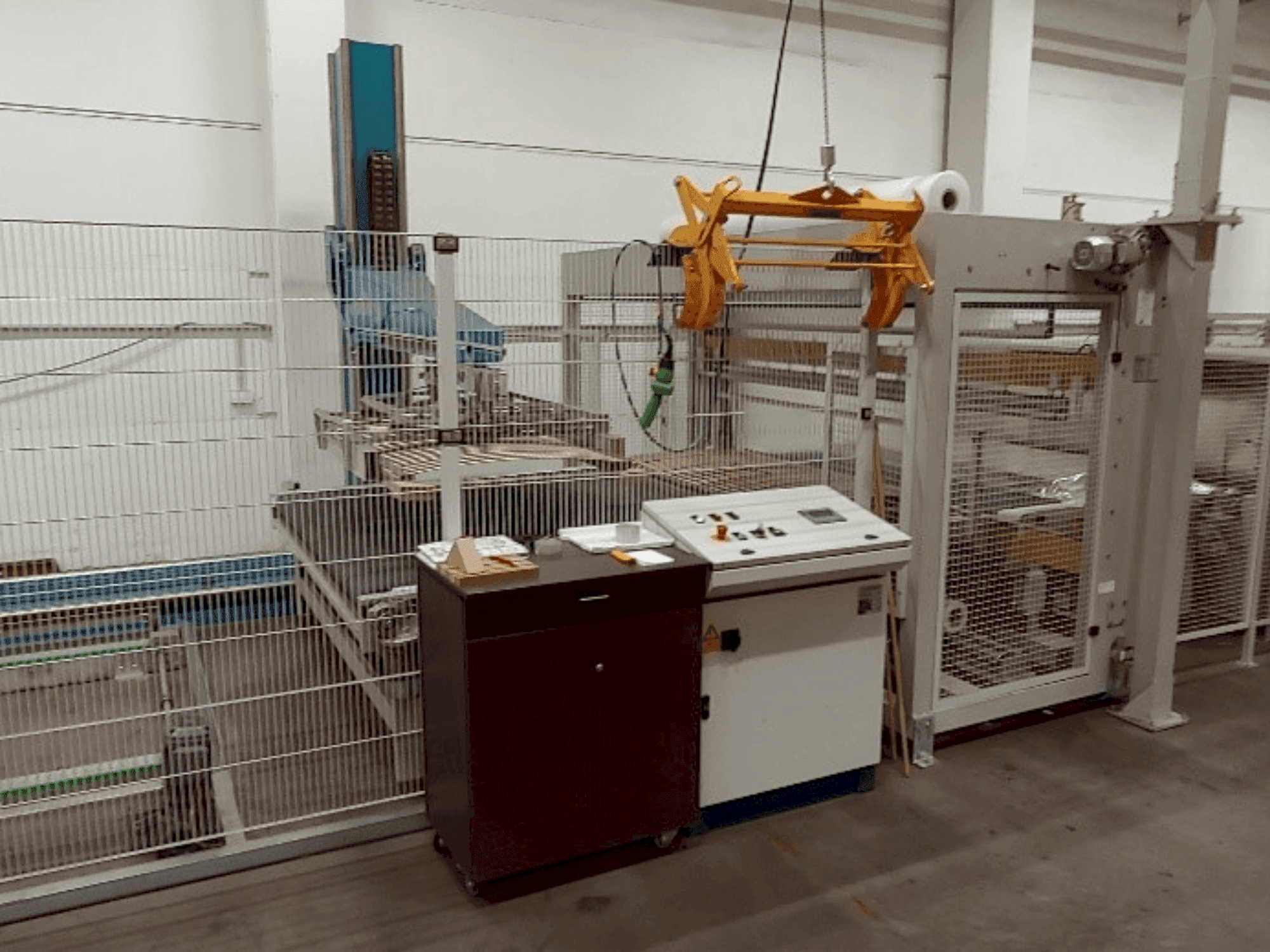 Vista Frontal da ERREGI 300 LP máquina