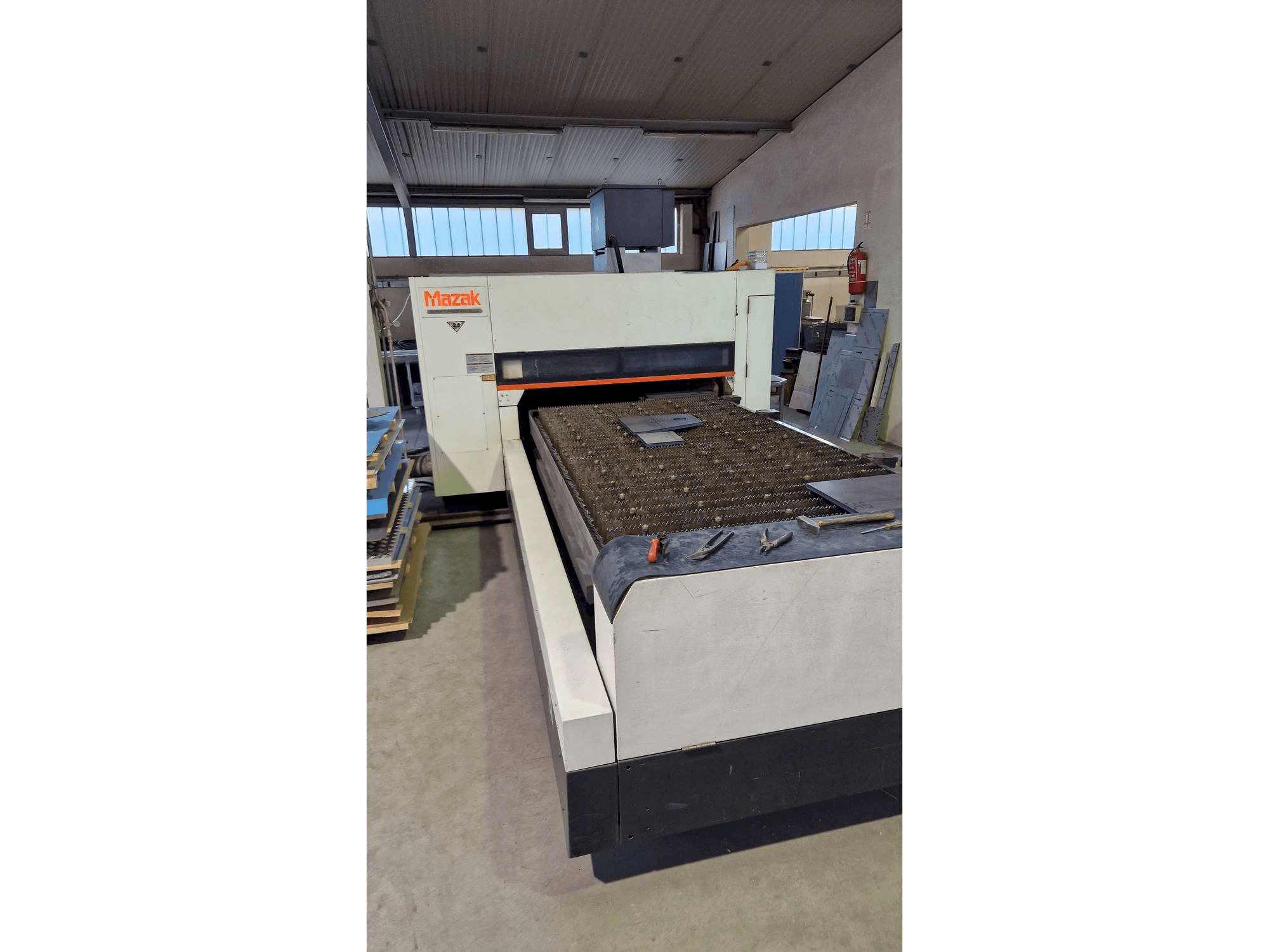 Vista Frontal da Mazak Super Turbo-X510 Mk III G máquina