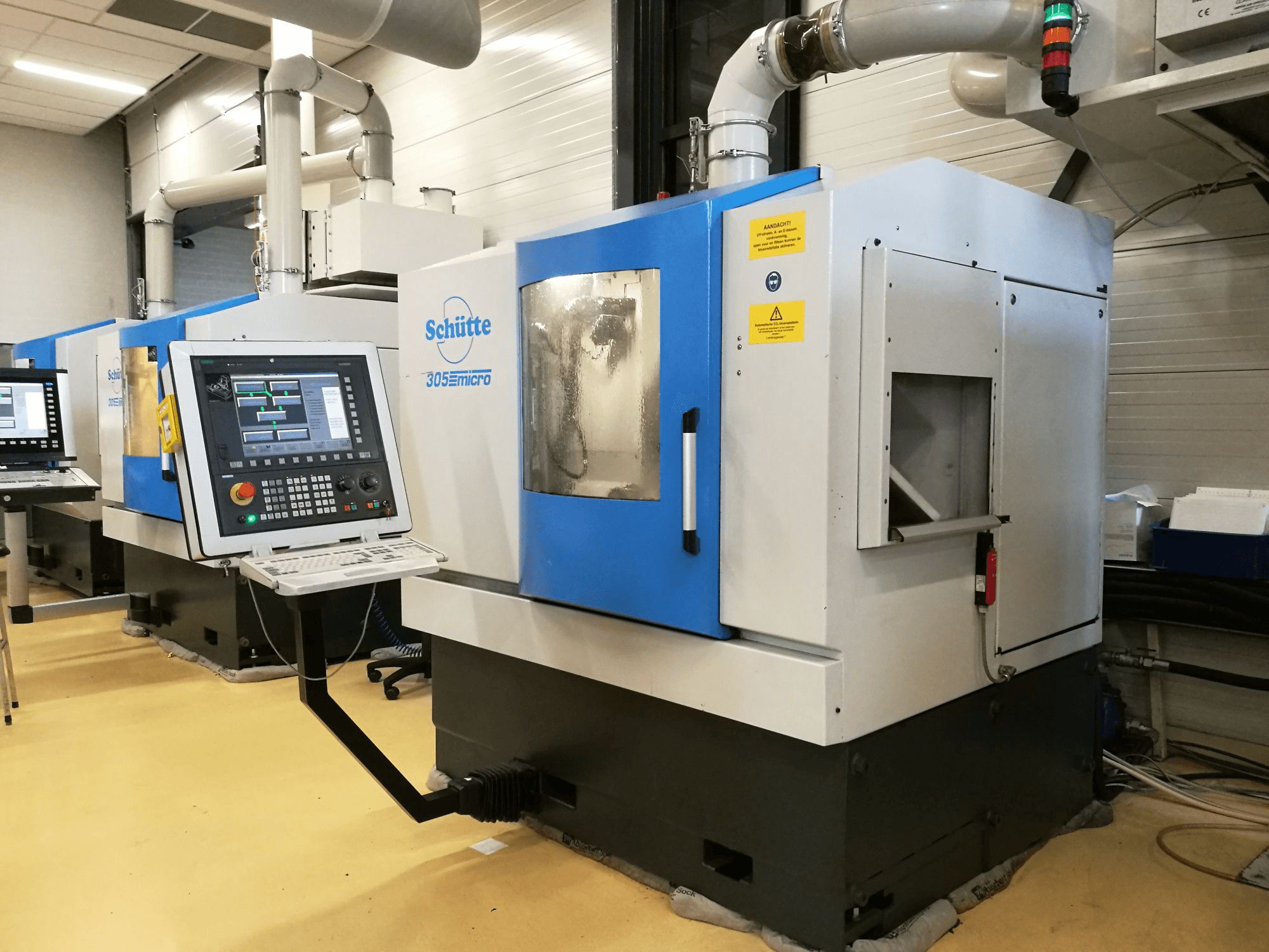 Vista Direita da Schuette WU305L máquina