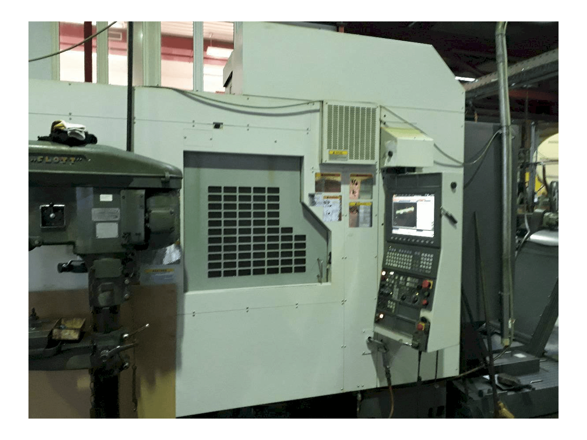Vista Frontal da Okuma ACE Center MF-46VA máquina
