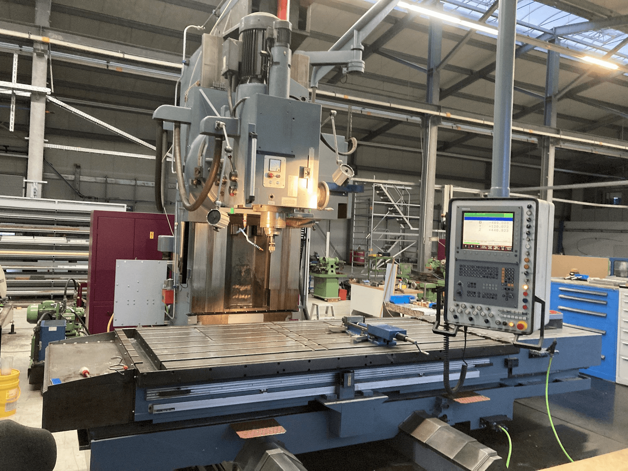 Vista Frontal da Droop & Rein FS 130 SKE máquina