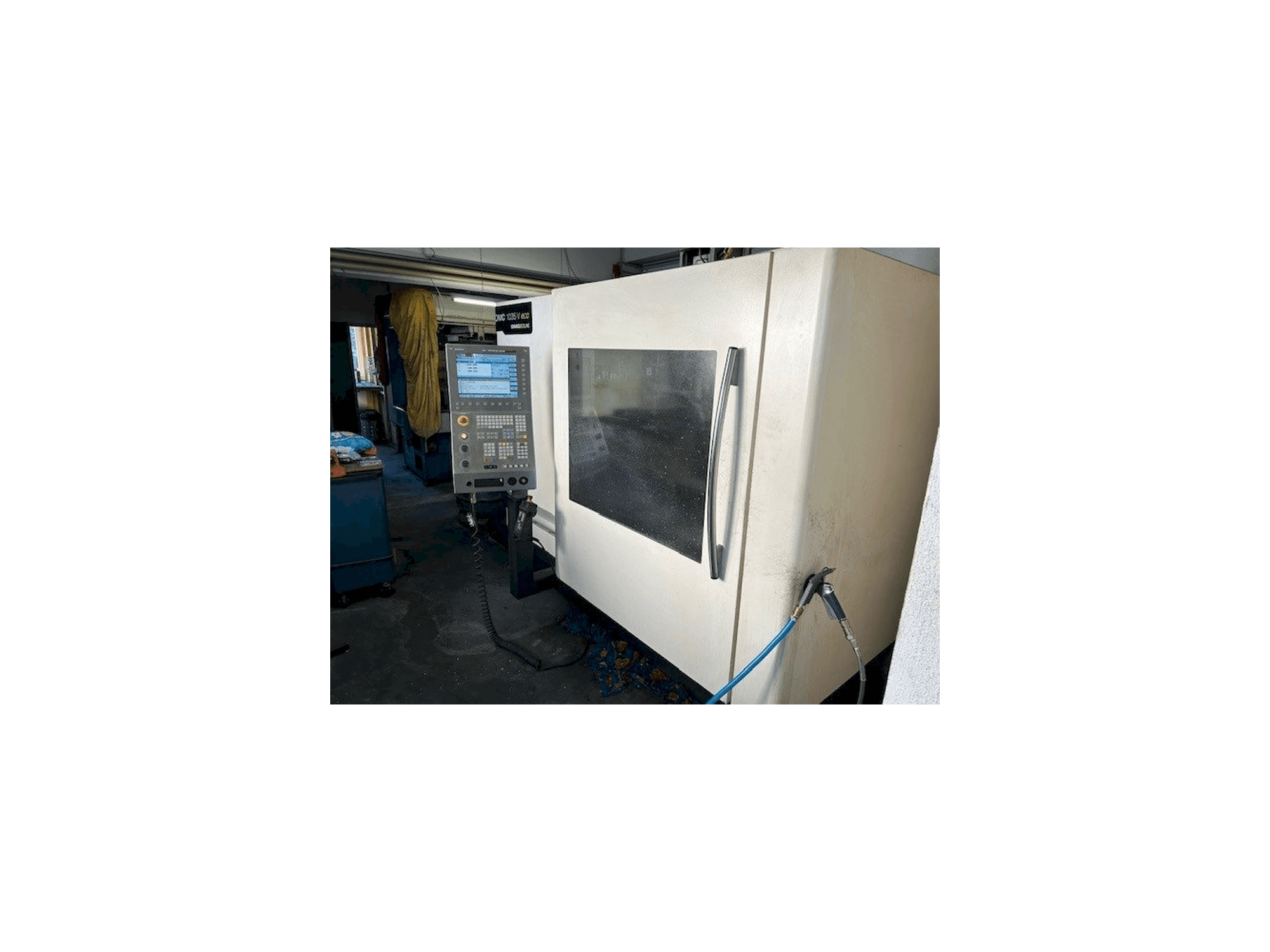 Vista Frontal da DMG 1035 Evo máquina