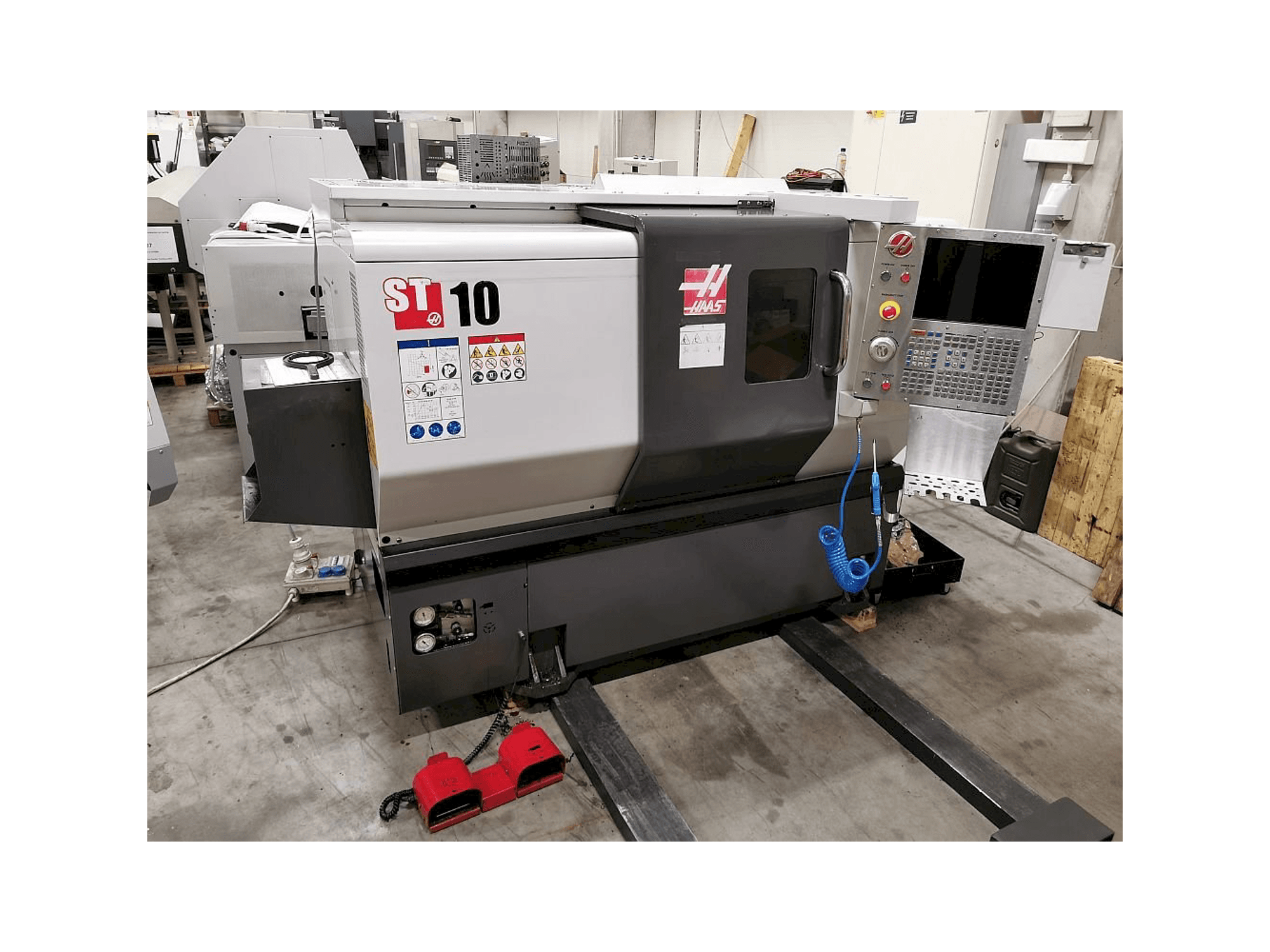 Vista Frontal da HAAS ST 10 máquina