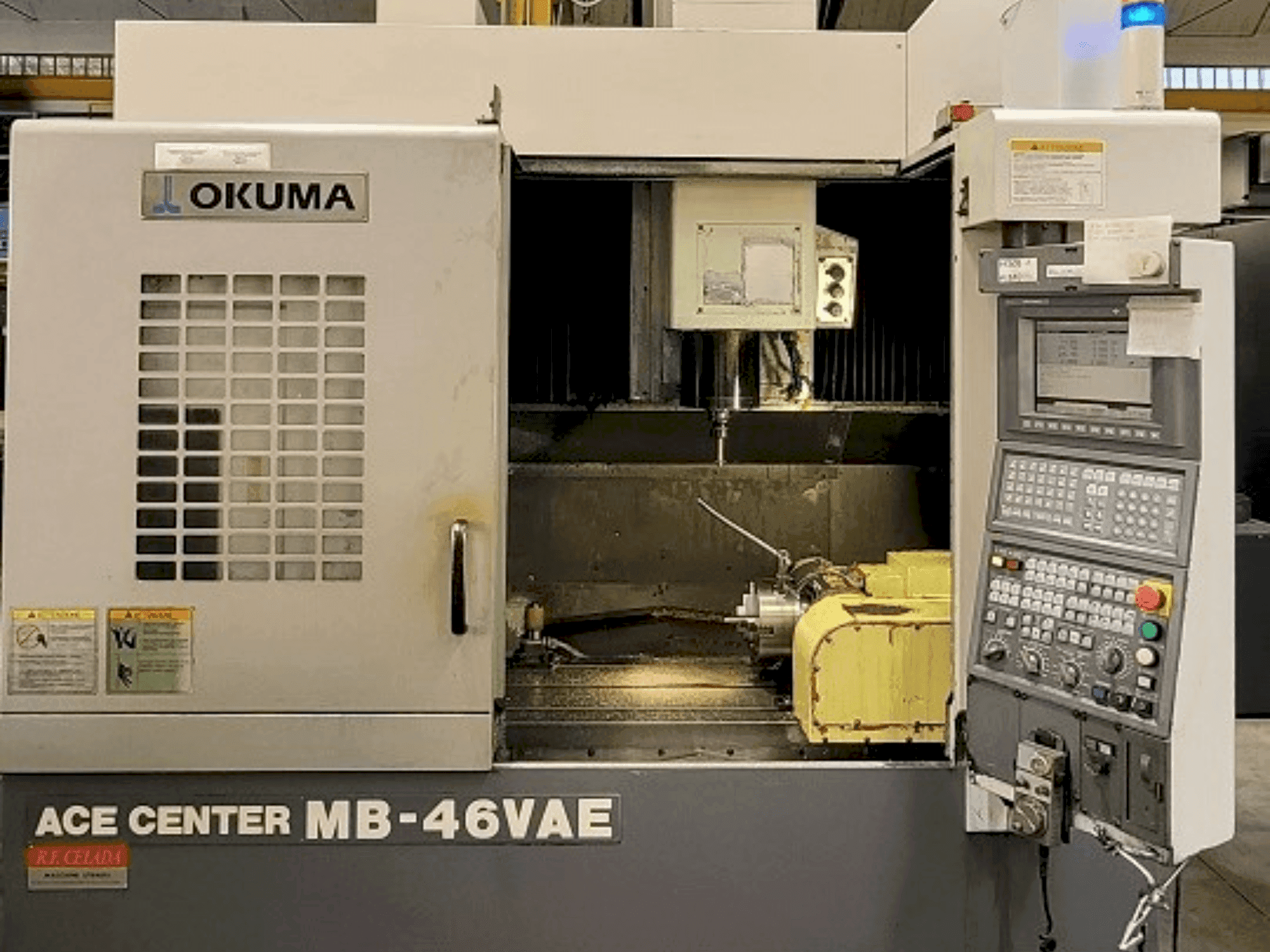 Vista Frontal da Okuma MB-46VAE máquina