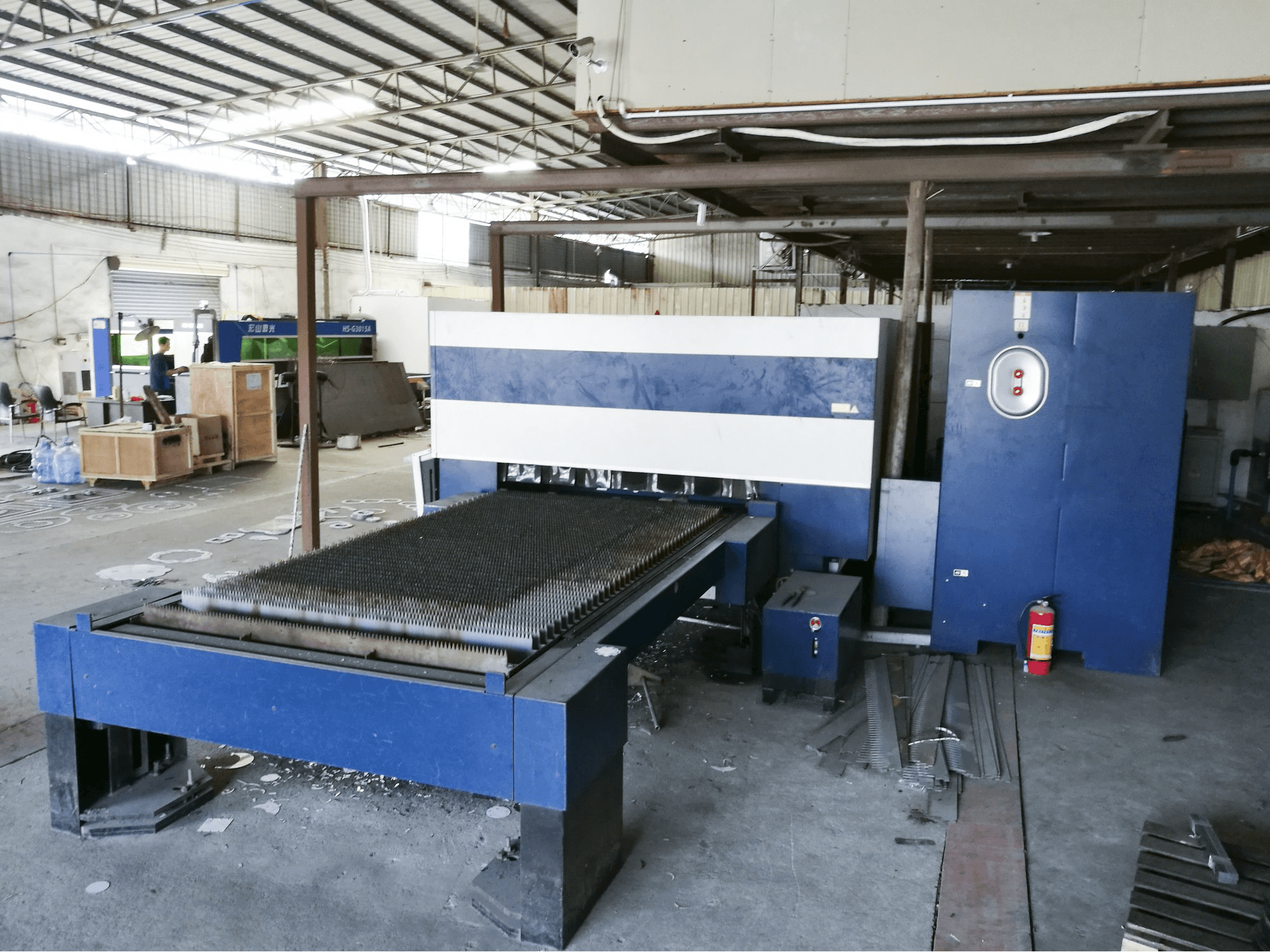 Vista Direita da Trumpf TruLaser 3030 máquina