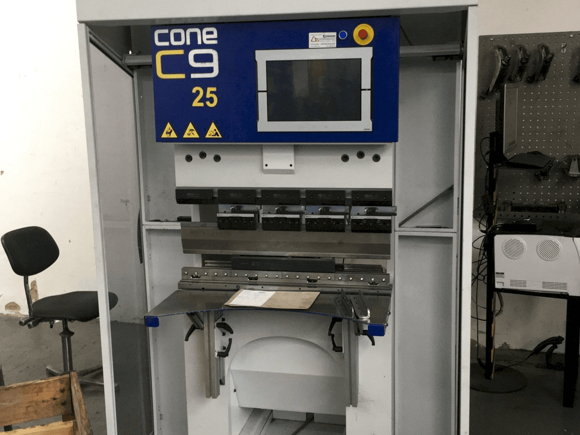 Vista Frontal da COASTONE Cone C9 máquina