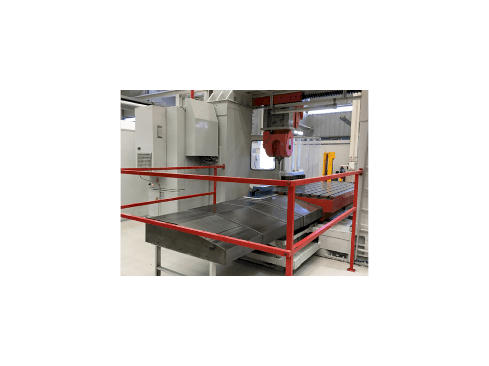 Vista Frontal da Zayer KP 3000 AR máquina