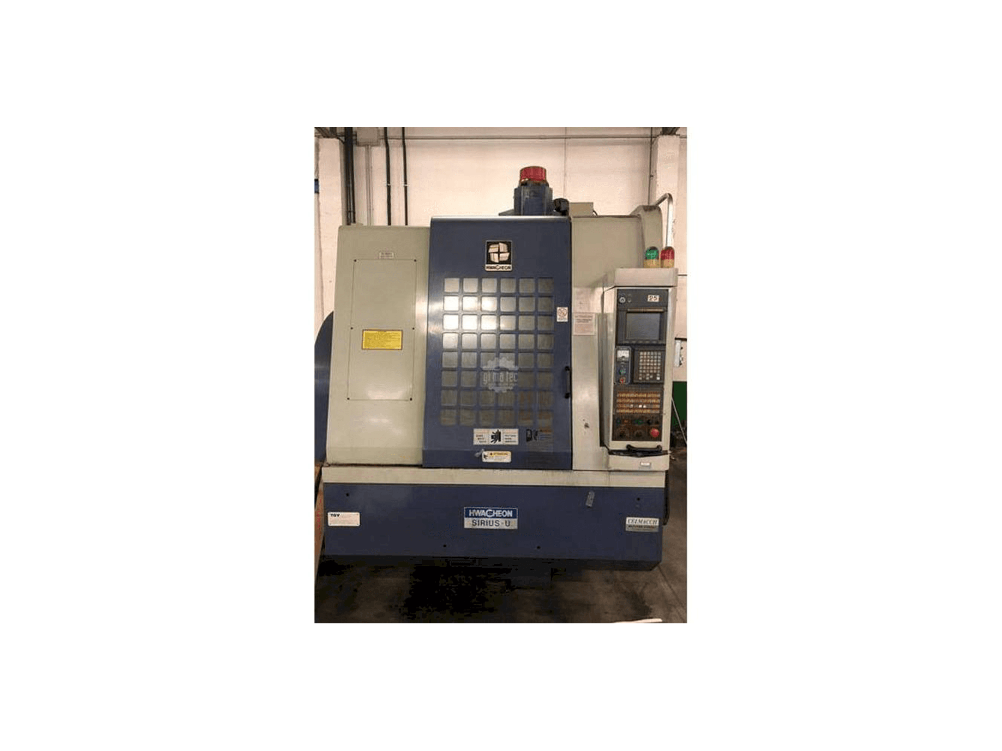 Vista Frontal da HWACHEON SIRIUS U máquina