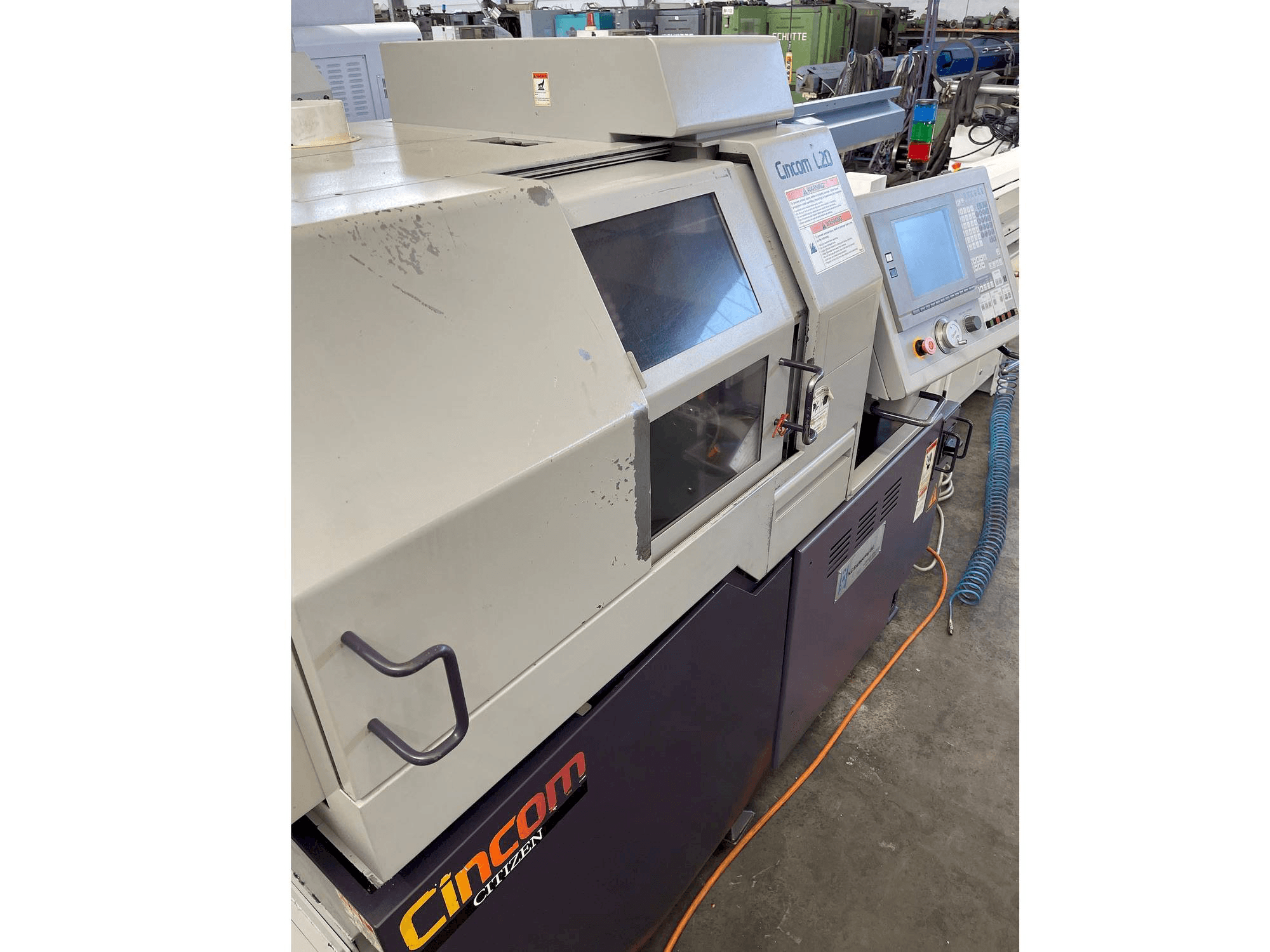 Vista Frontal da Citizen L5 20-VII máquina