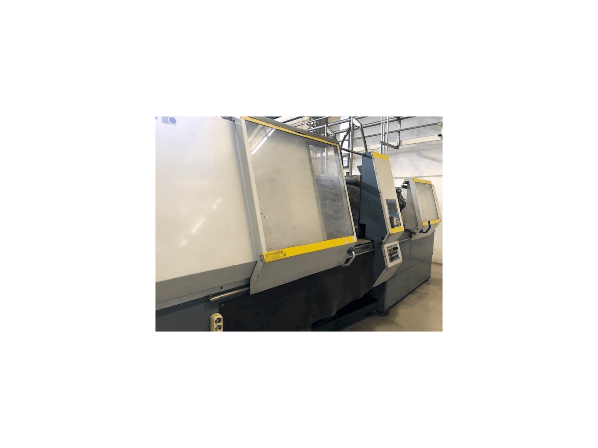 Vista Frontal da Battenfeld BA 1300/630 CDC máquina