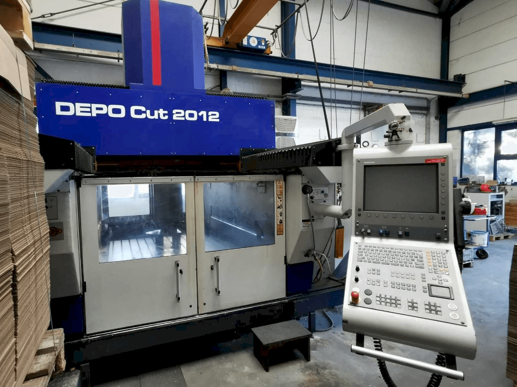 Vista Frontal da ZPS DEPOCUT 2014 máquina