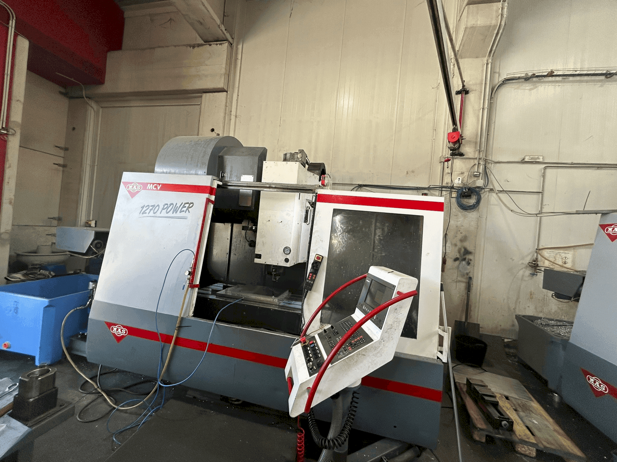 Vista Frontal da KOVOSVIT MAS MCV 1270 máquina