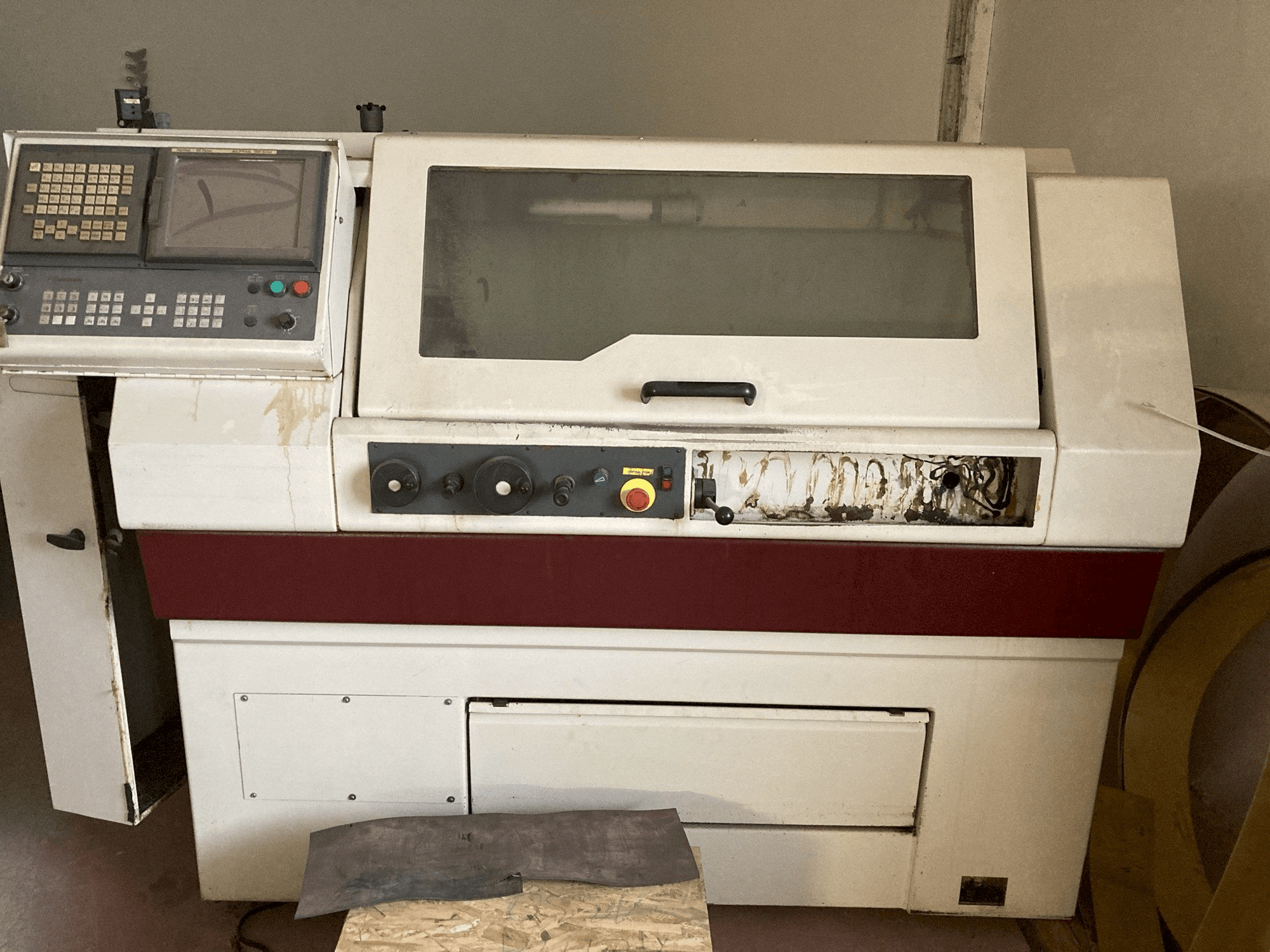 Vista Frontal da Harrison Alpha 1330S máquina