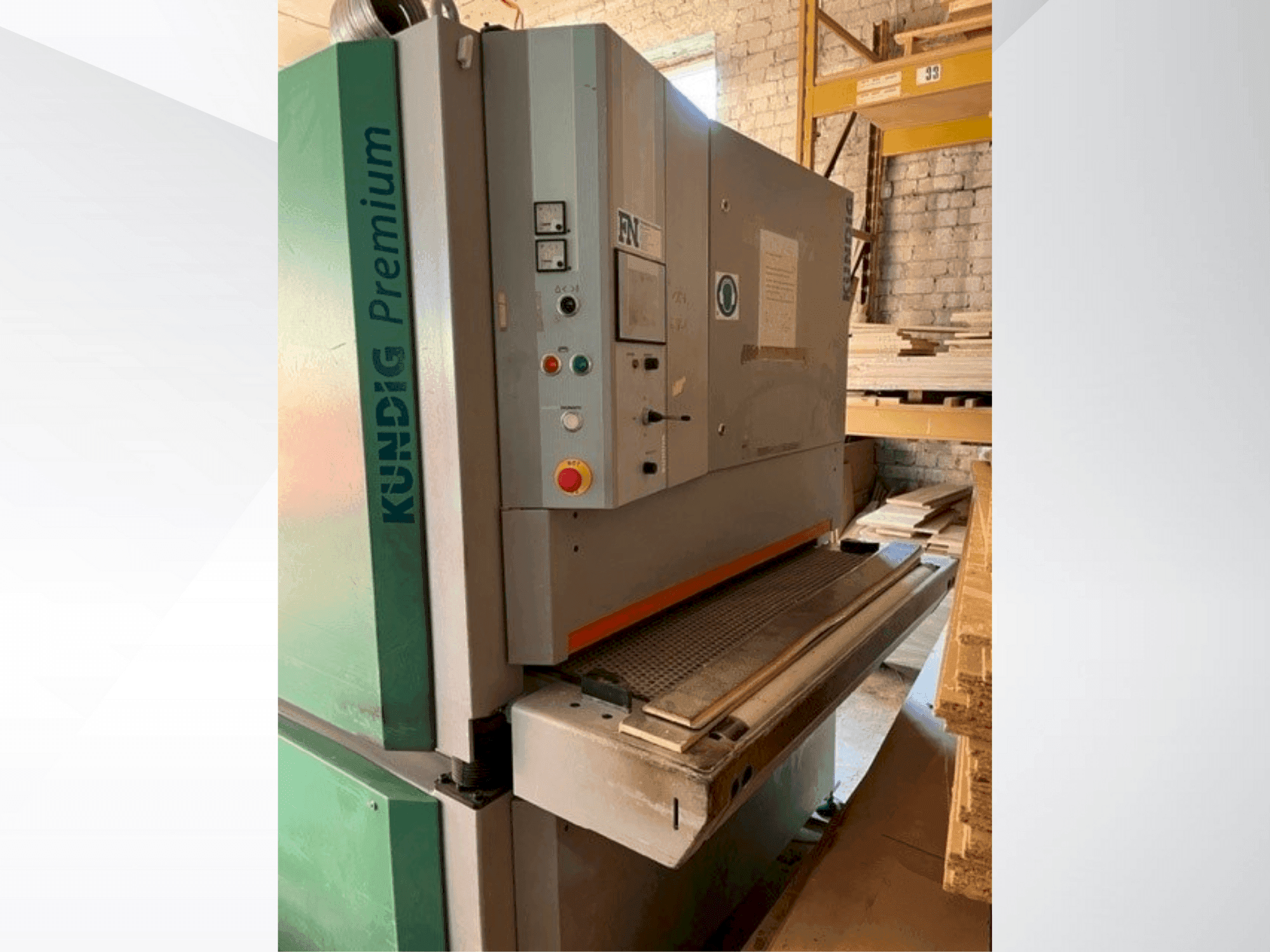 Vista Frontal da Kundig Premium-2 1100-RE máquina