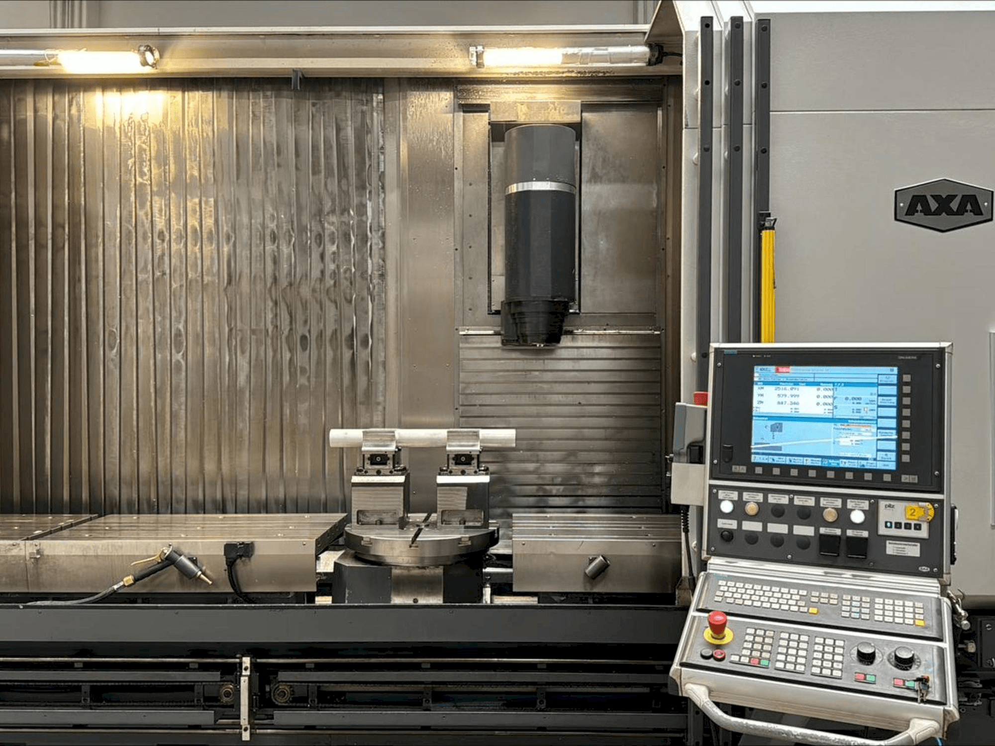 Vista Frontal da AXA VHC-2 máquina