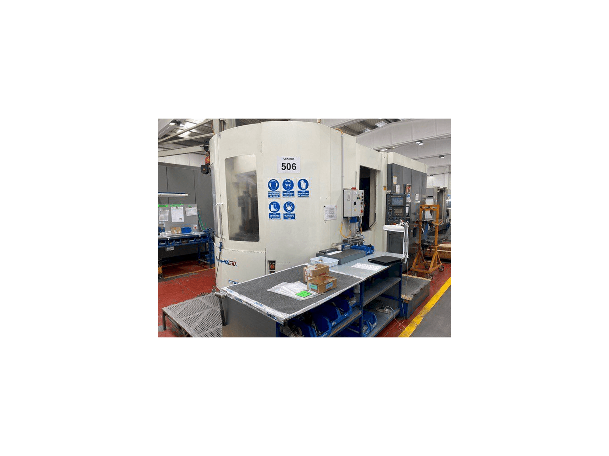 Vista Frontal da Kitamura Mycenter HX630L máquina