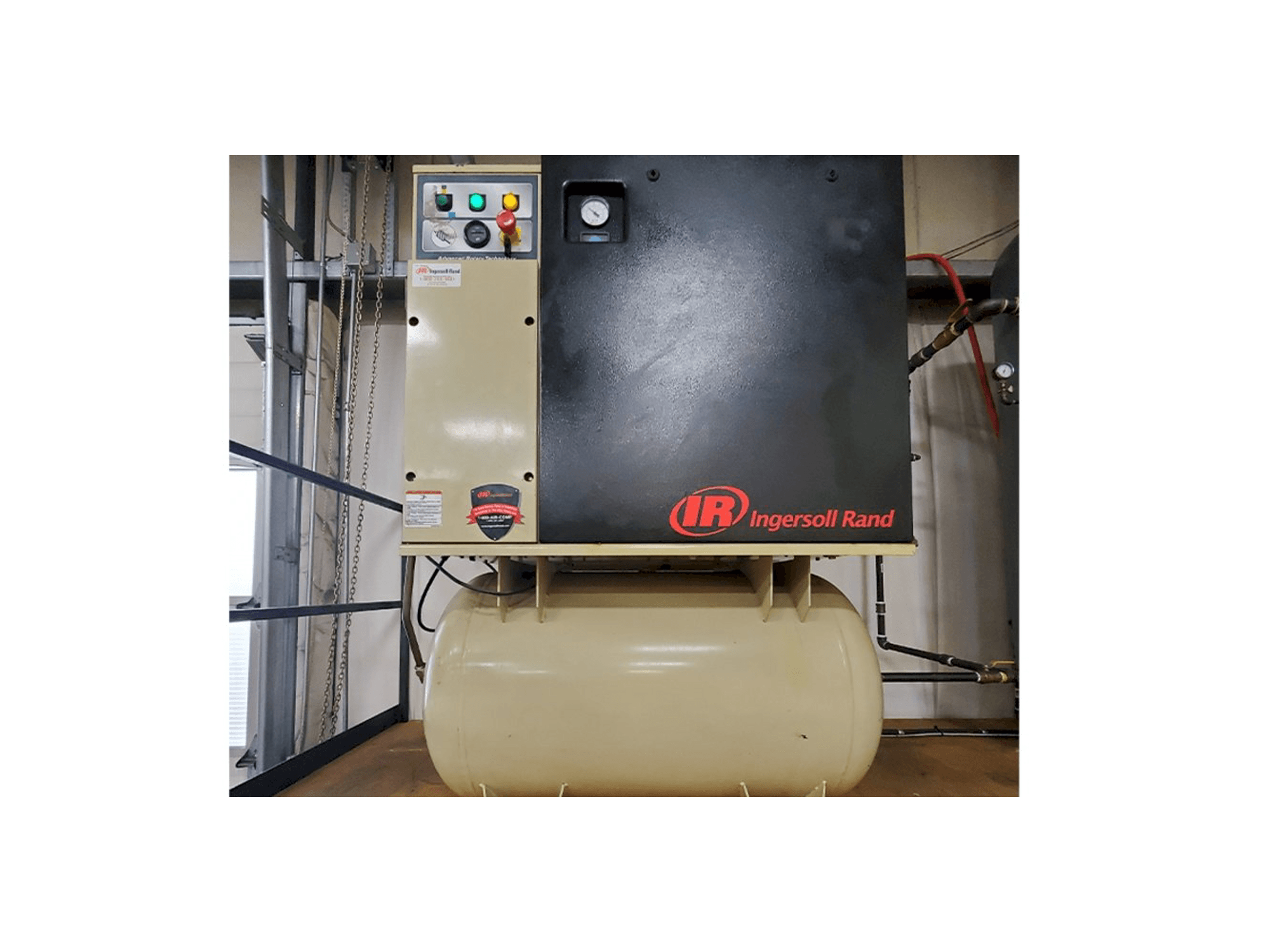 Vista Frontal da Ingersoll Rand UP6-15cTAS-125 máquina