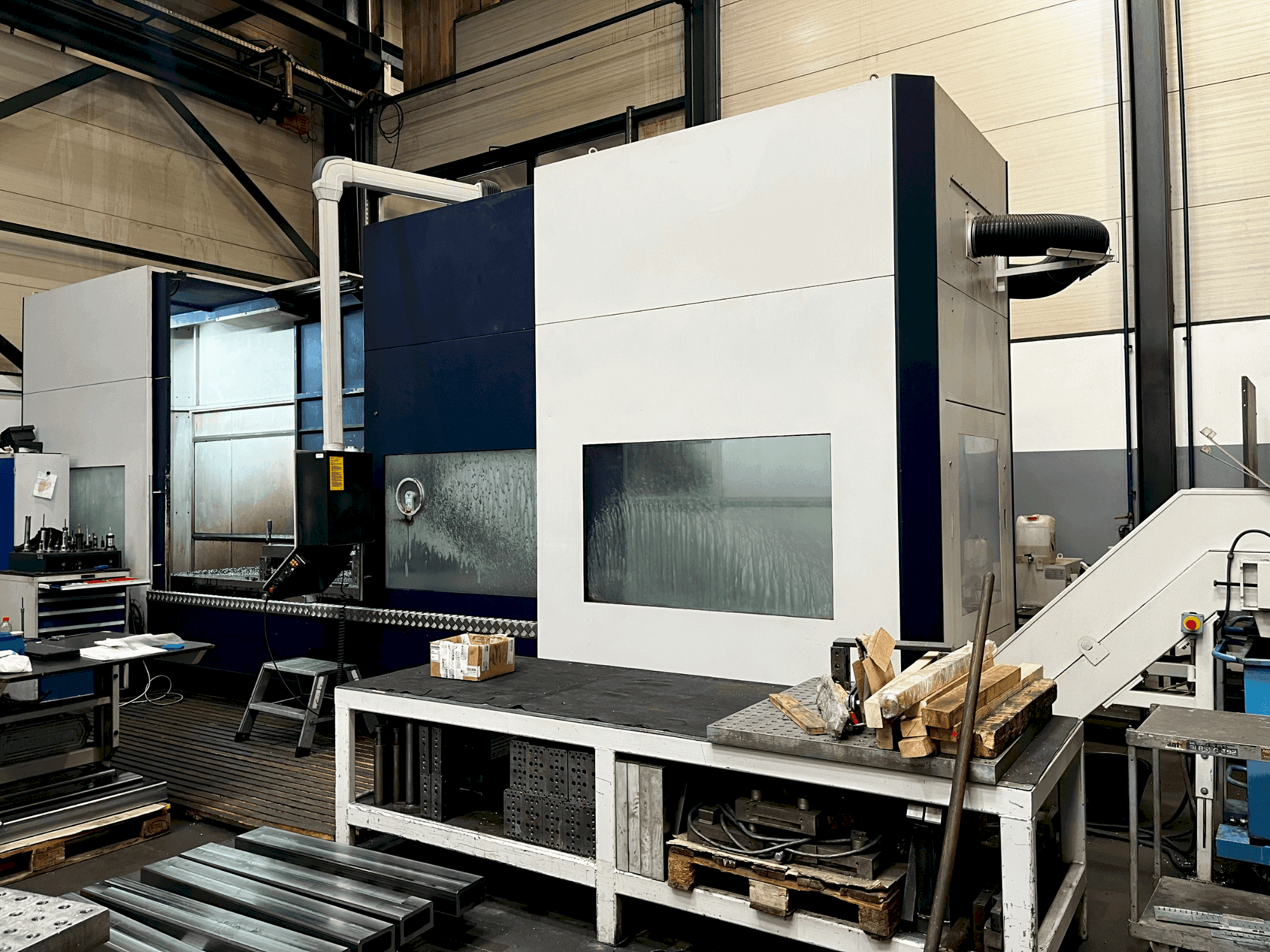 Vista Frontal da Soraluce TA-35A máquina