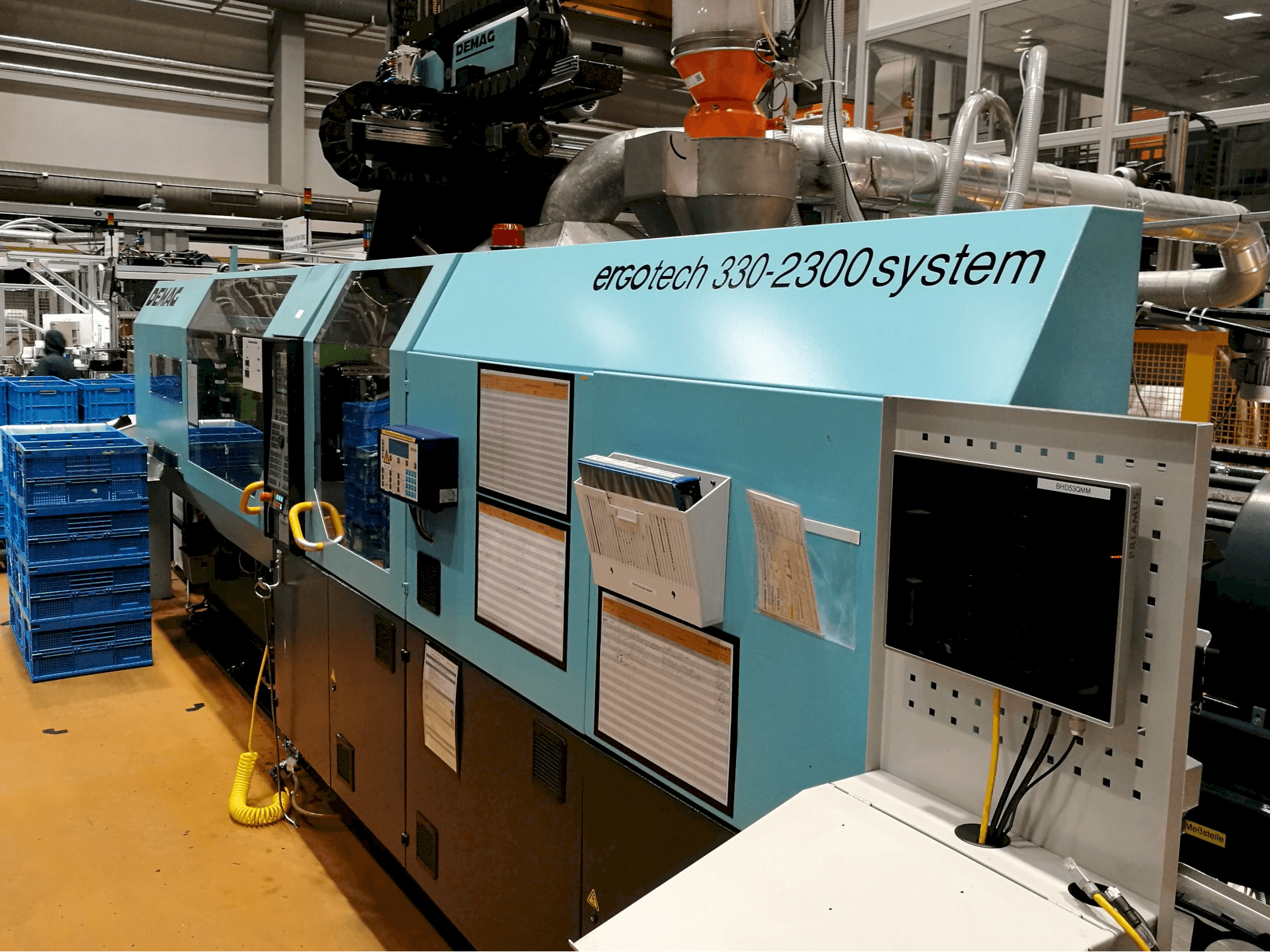 Vista Direita da DEMAG Ergotech 330-2300 máquina