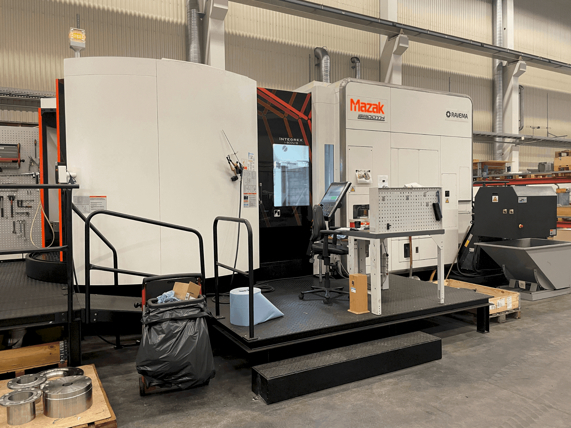 Vista Frontal da Mazak INTEGREX i-800V/8 máquina