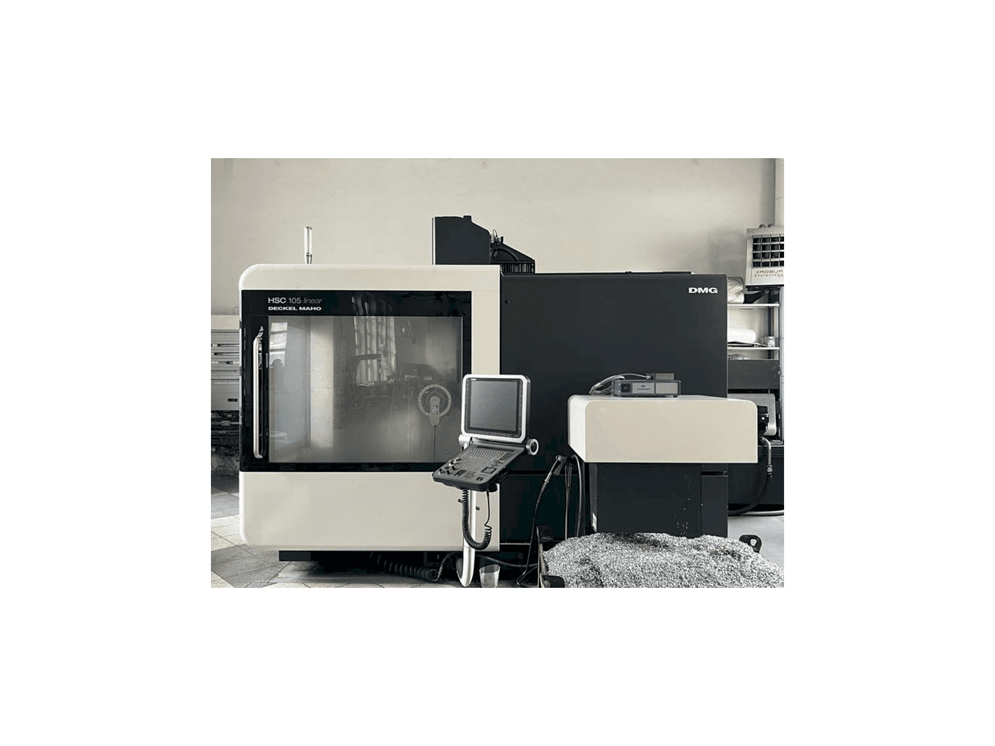 Vista Frontal da DMG HSC 105 linear máquina