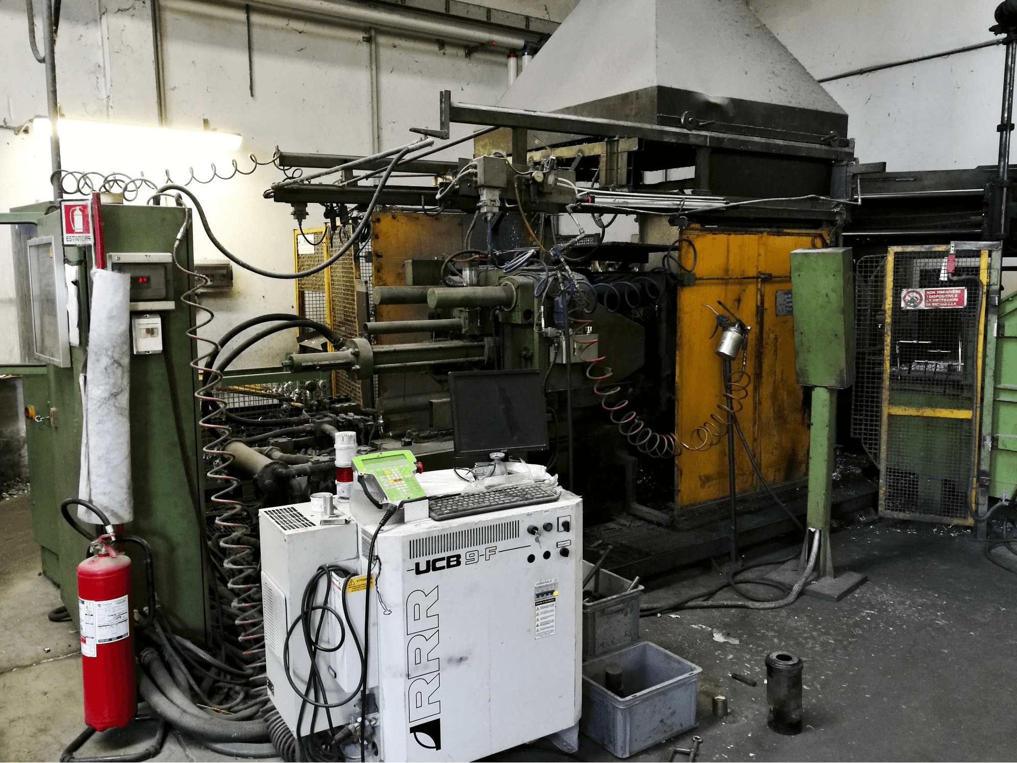 Vista Esquerda da Buehler H-250 B máquina