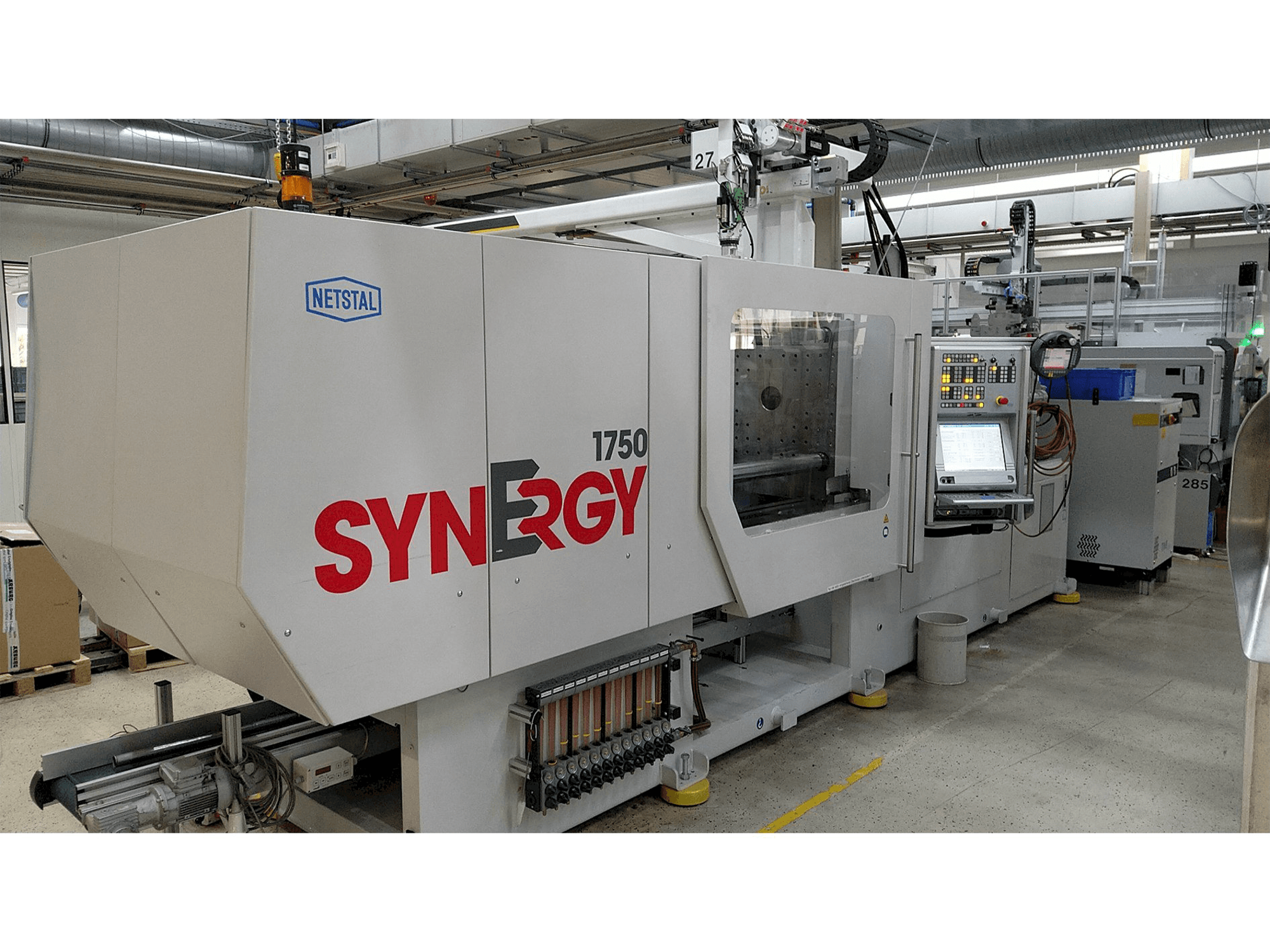 Vista Frontal da Netstal SynErgy 1750-600 máquina