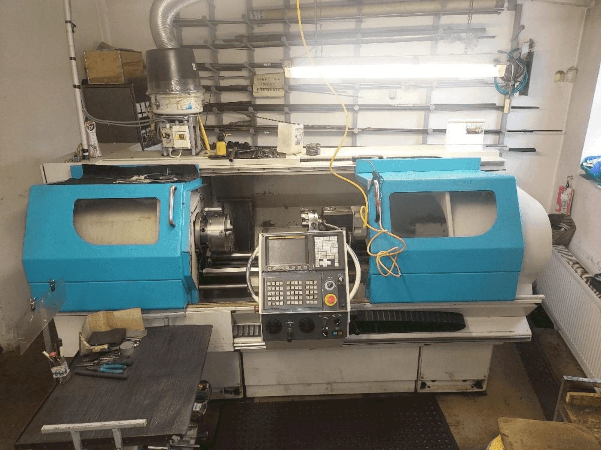 Vista Frontal da 600 Lathes Multiturn 2000 máquina