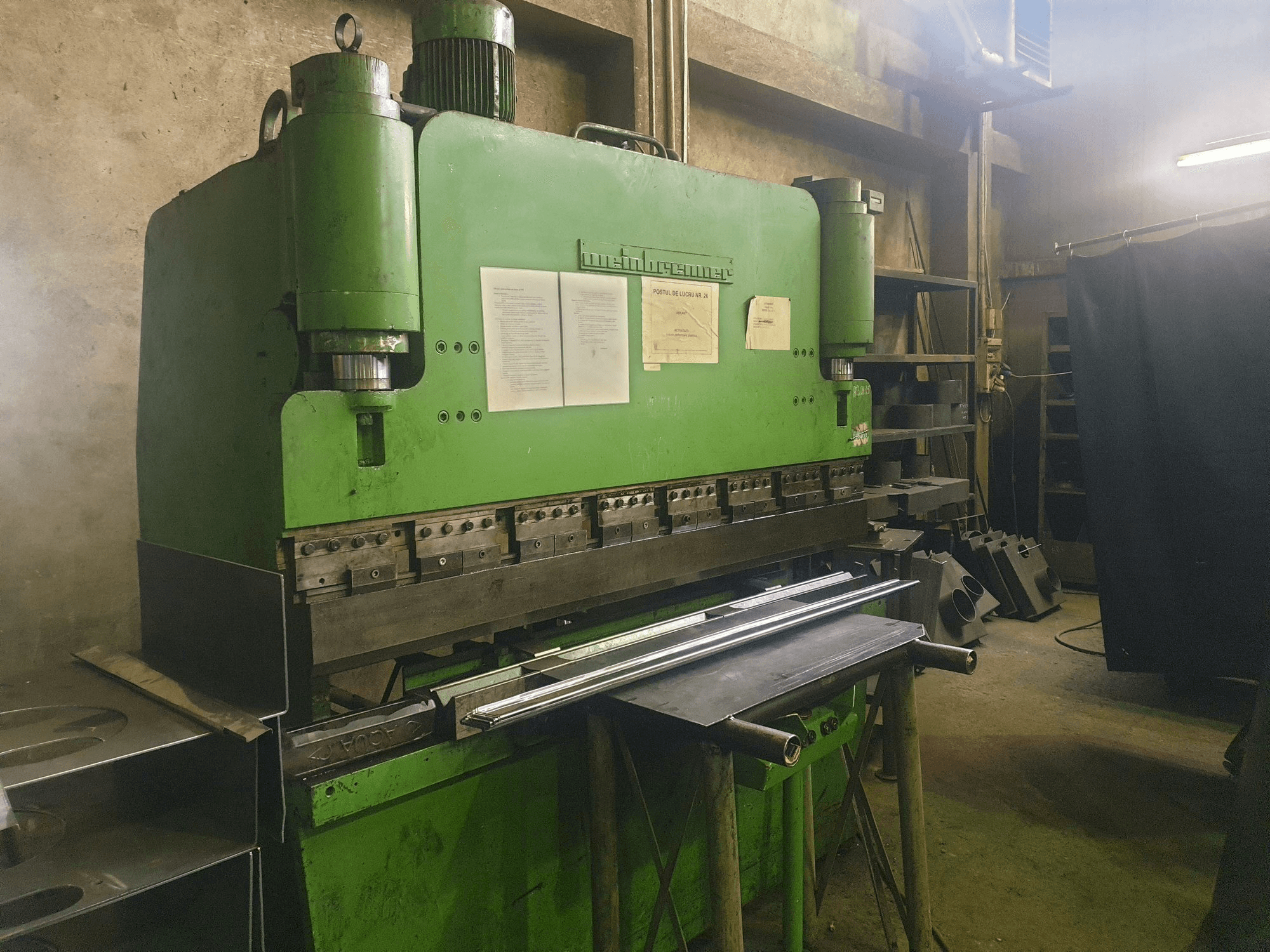 Vista Frontal da Weinbrenner AP 50/2000 máquina