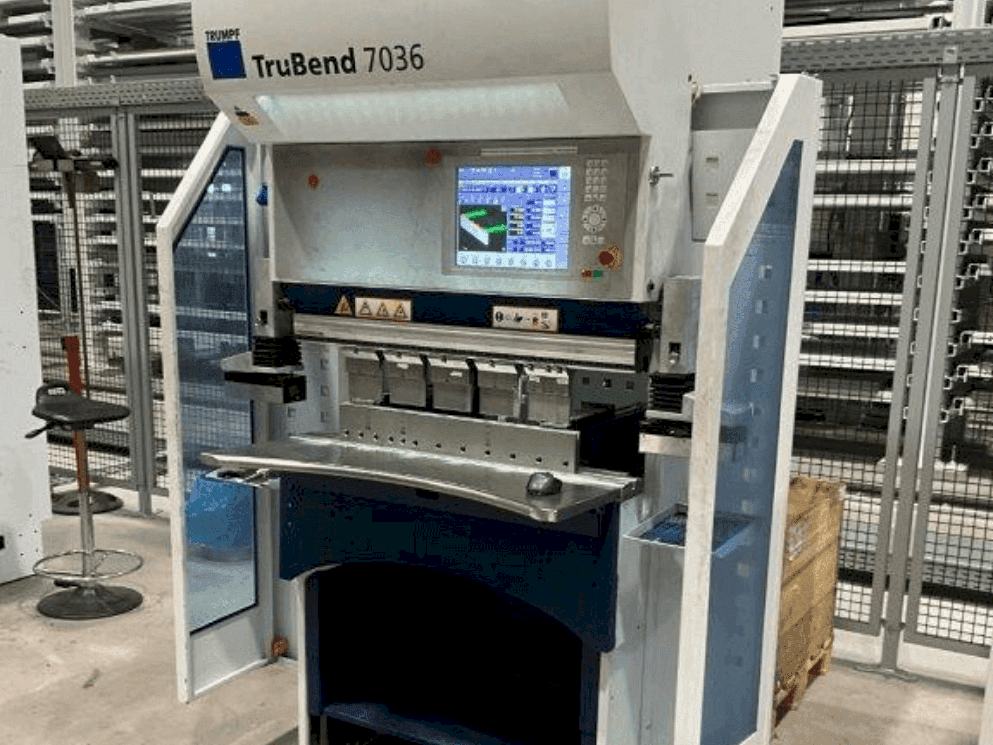 Vista Frontal da TRUMPF TruBend 7036 máquina