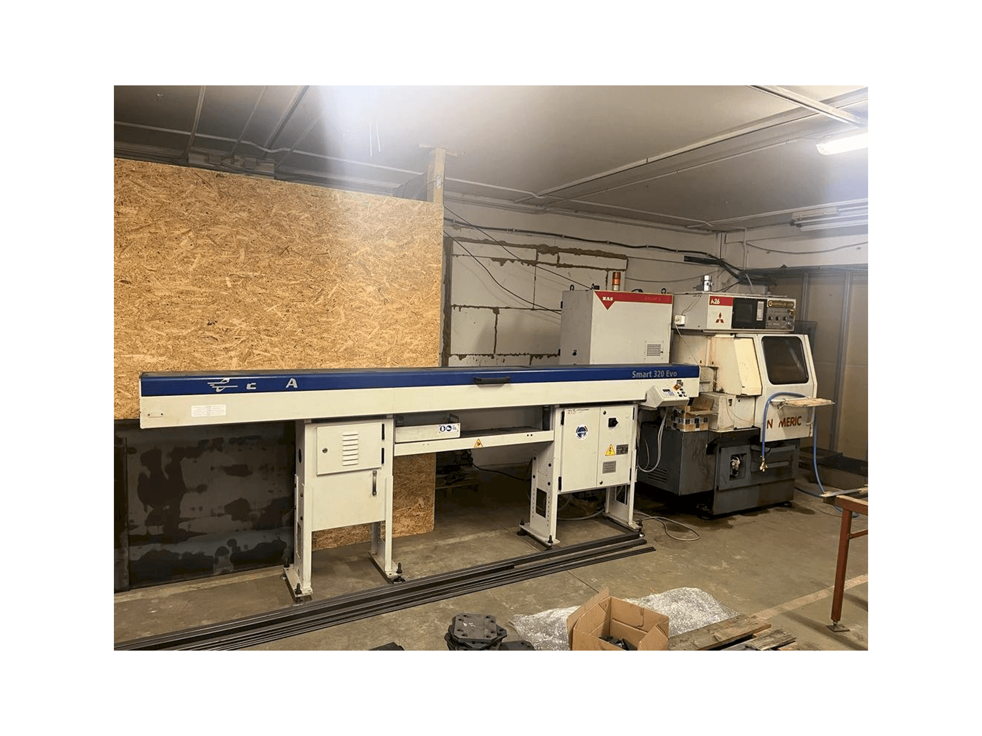 Vista Frontal da KOVOSVIT MAS Numeric A26 CNC máquina