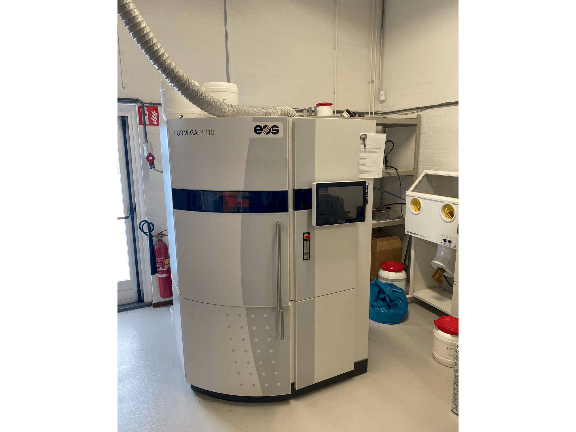 Vista Frontal da EOS Formiga P 110 máquina