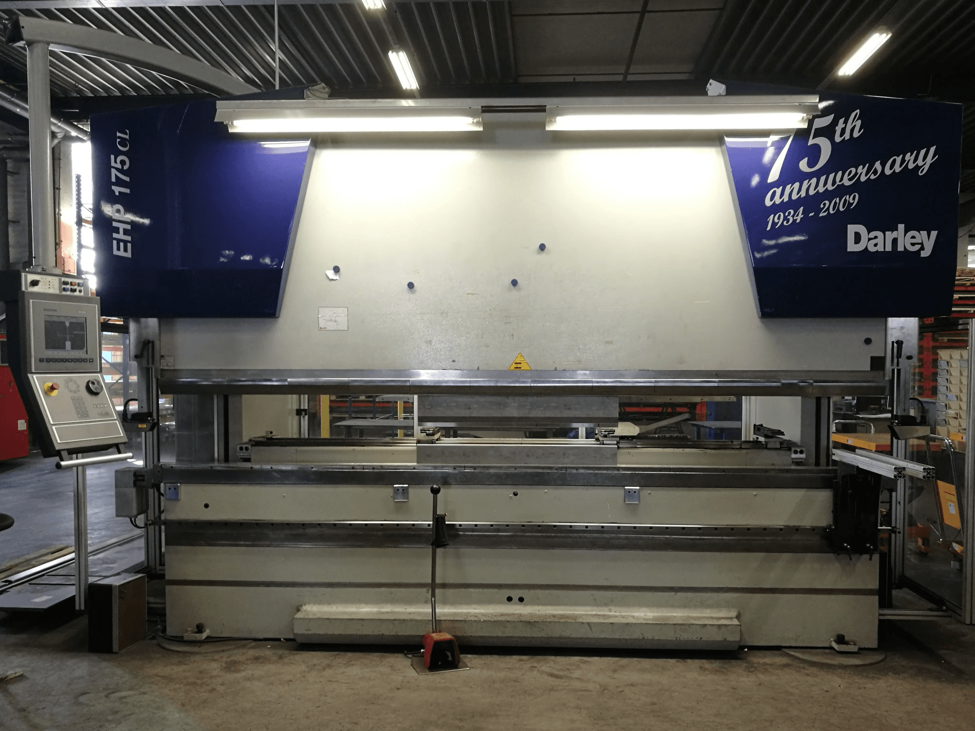 Vista Frontal da Darley EHP LS 175.36/31 CL máquina