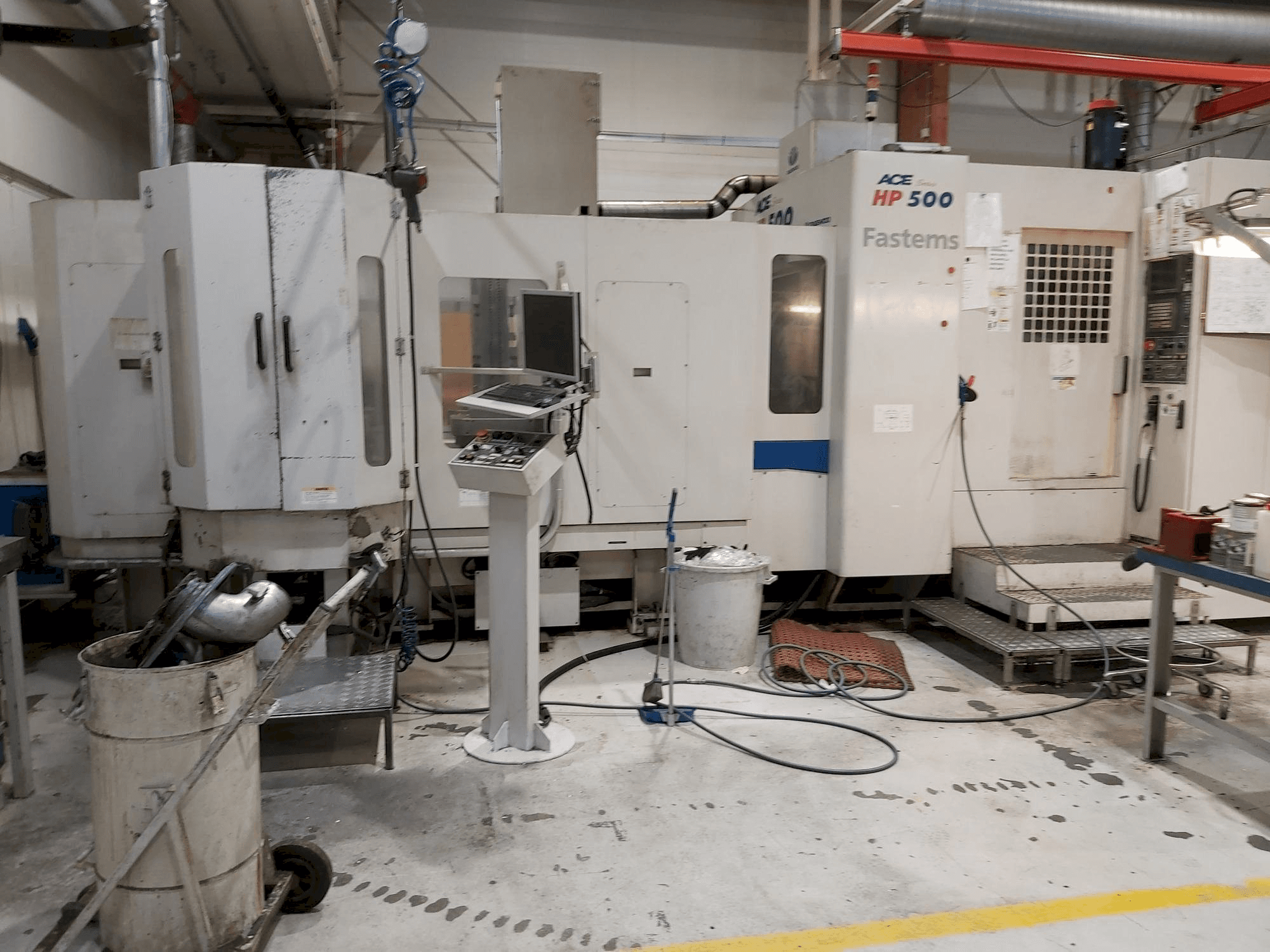 Vista Frontal da Doosan ACE 500 HP máquina