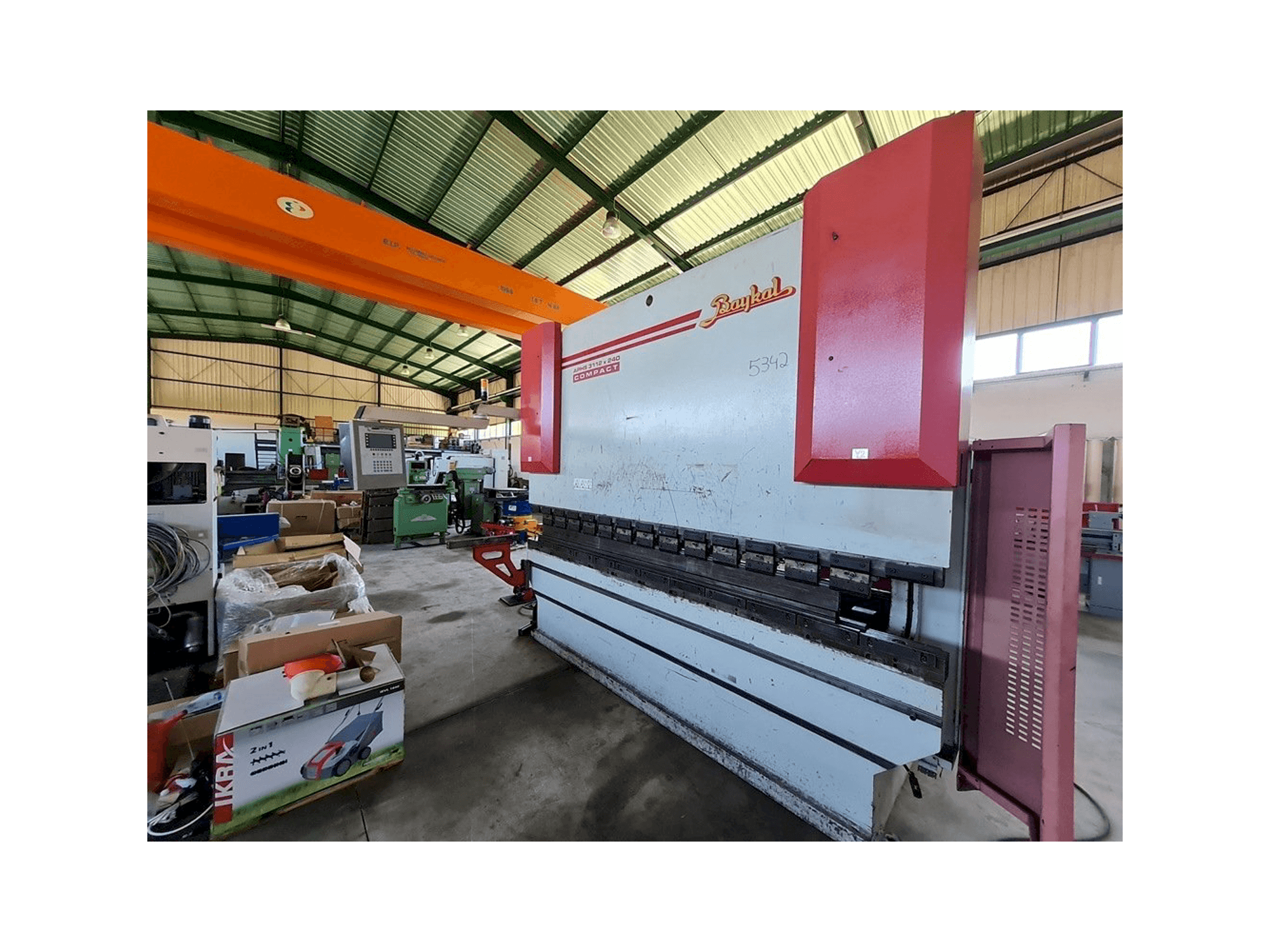 Vista Frontal da Baykal APHS 3112 x 240 máquina