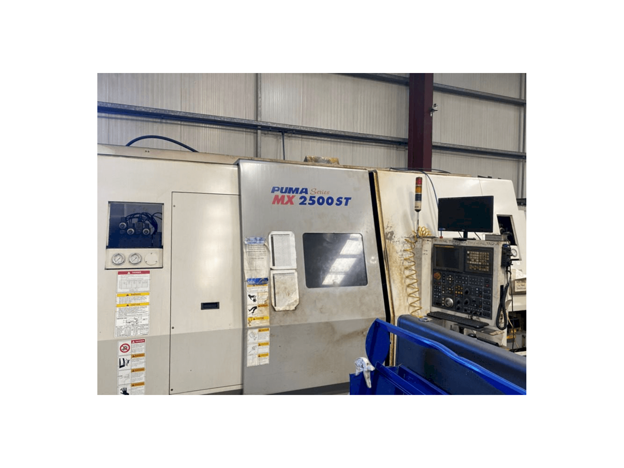 Vista Frontal da DAEWOO PUMA MX2500ST máquina