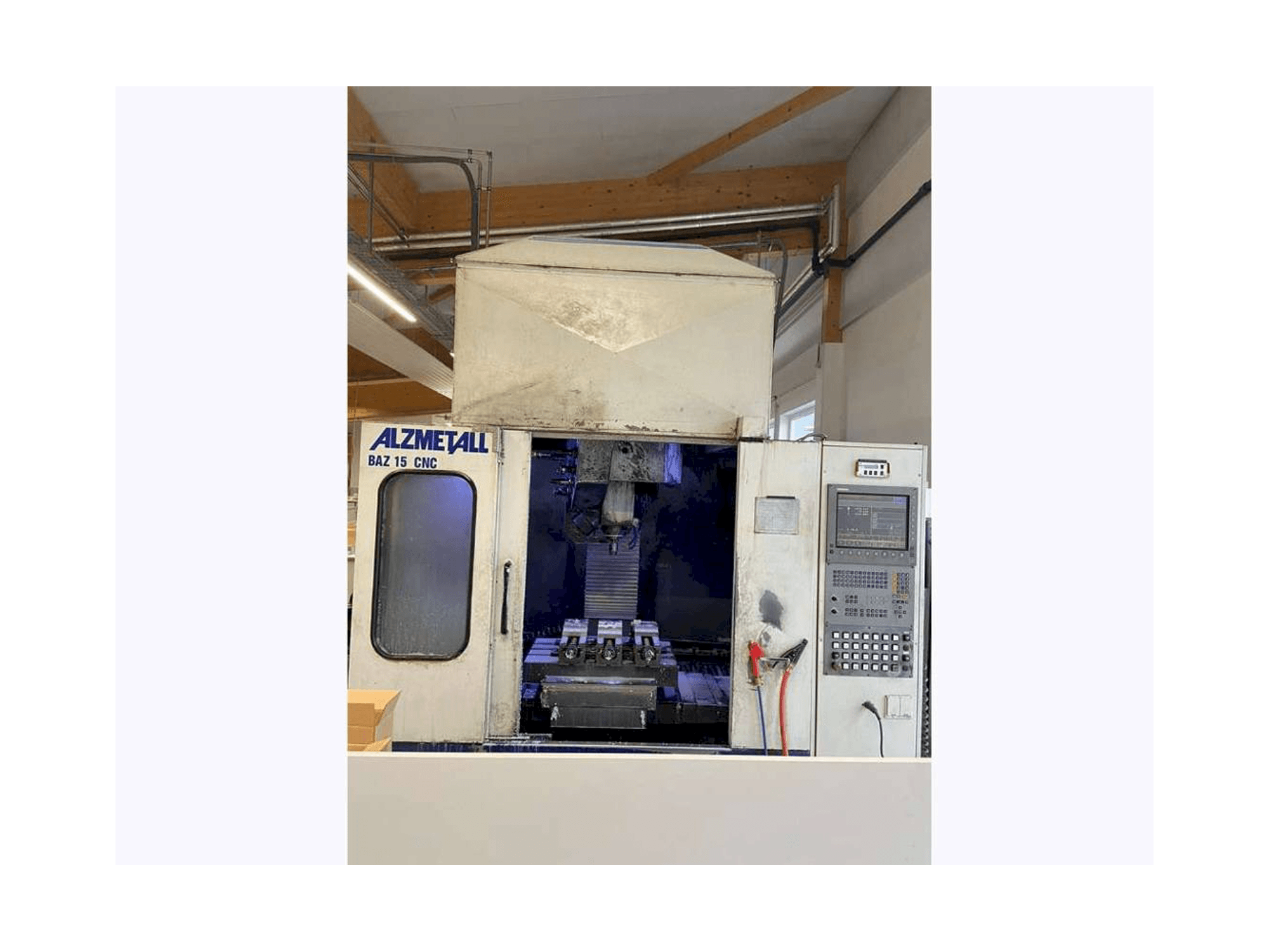 Vista Frontal da Alzmetall CNC BAZ 15 máquina