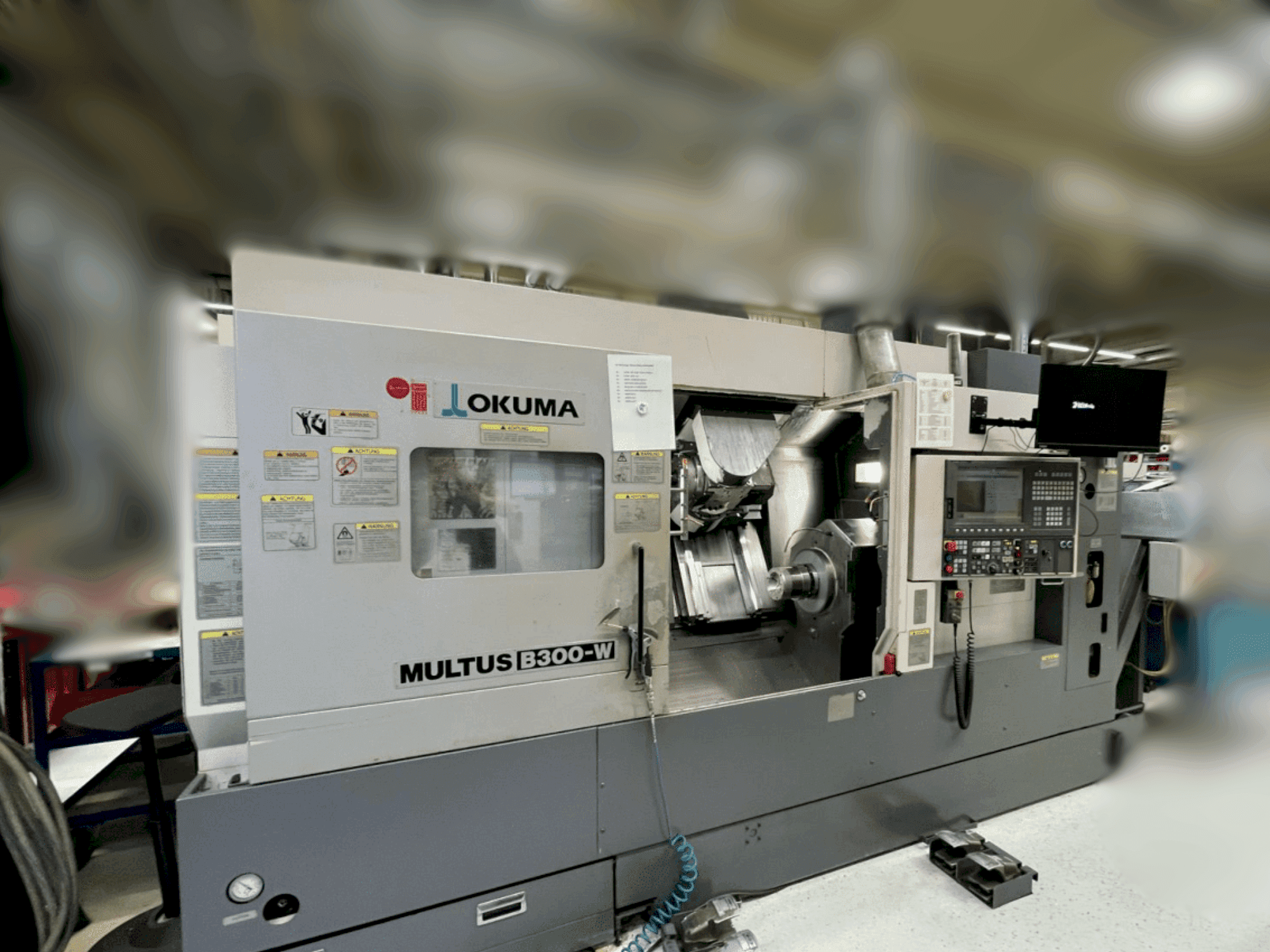 Vista Frontal da Okuma Multus B300-W máquina